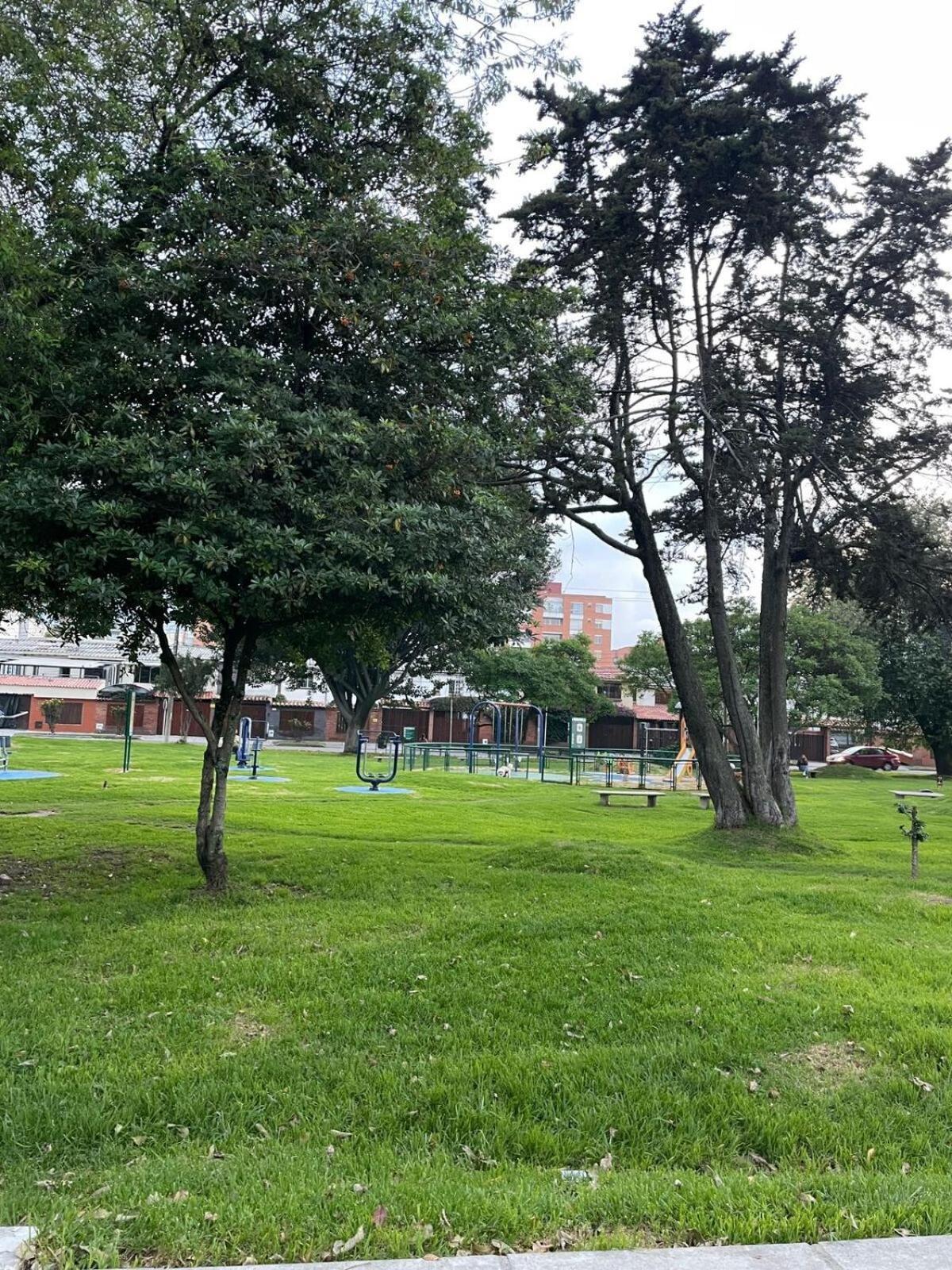 Amplia Casa En Cedritos Holiday home Bogota
