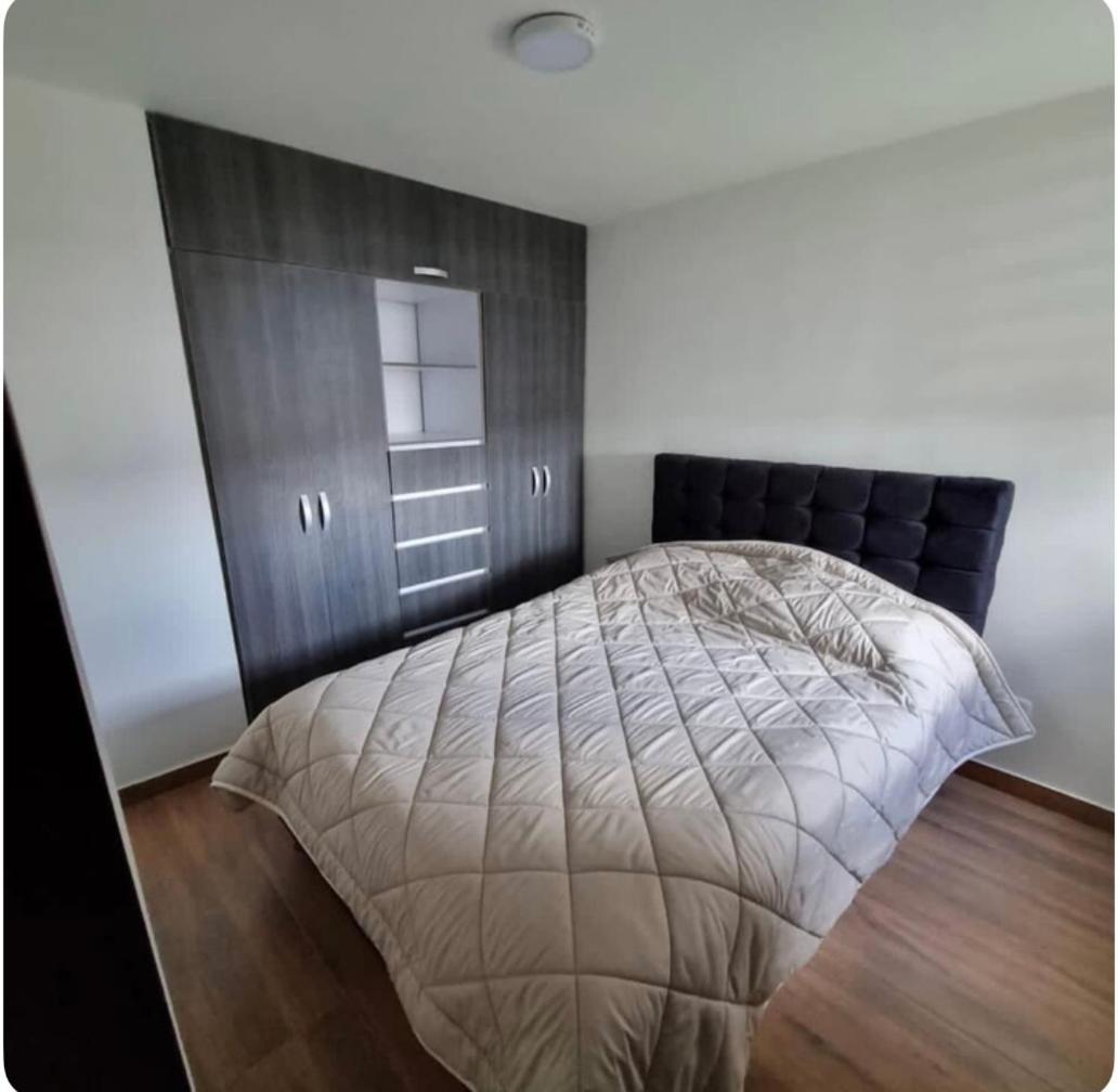 Apto Colina 163 Apartamento