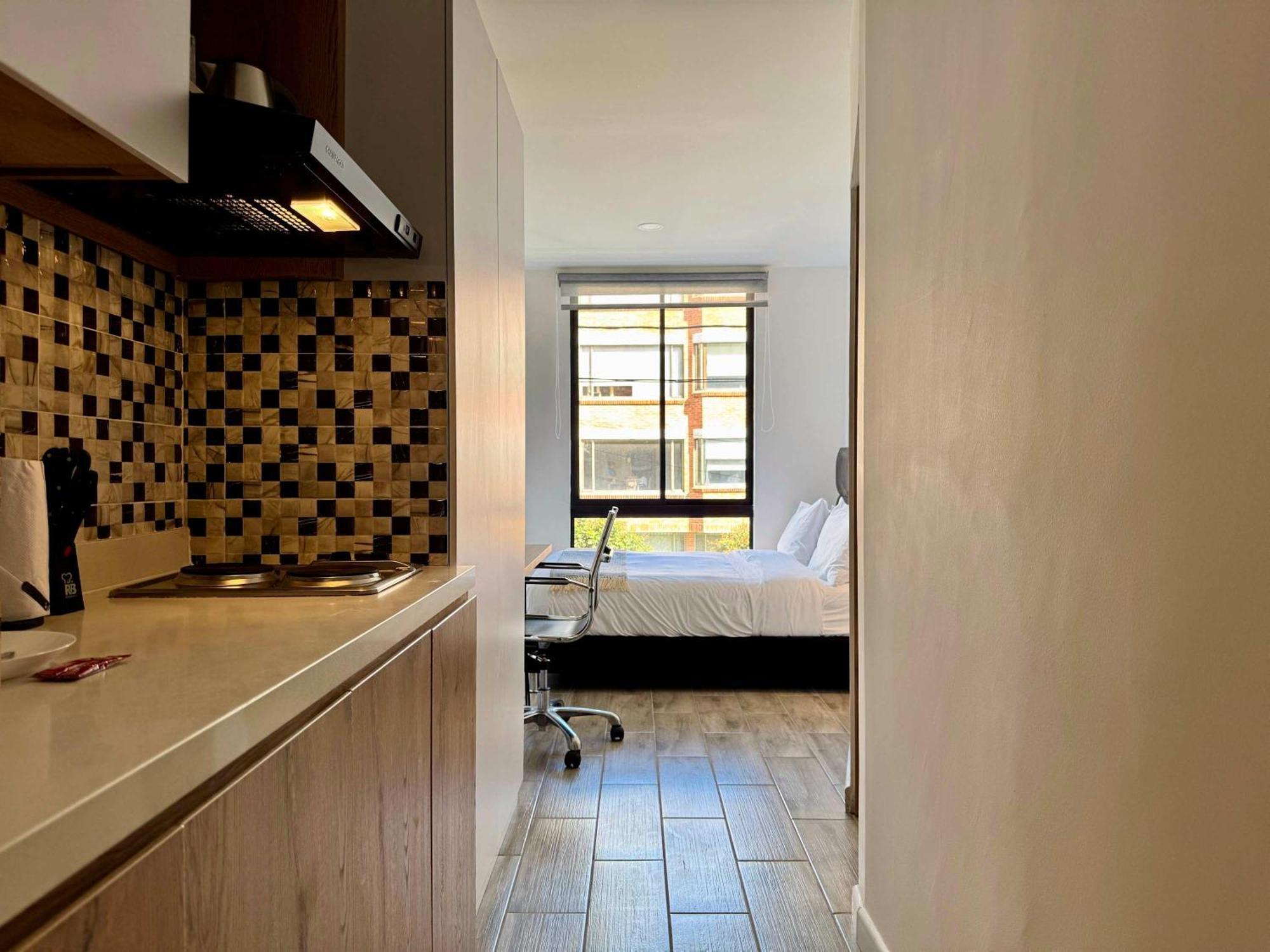 Radiant 1br In Santa Barbara *