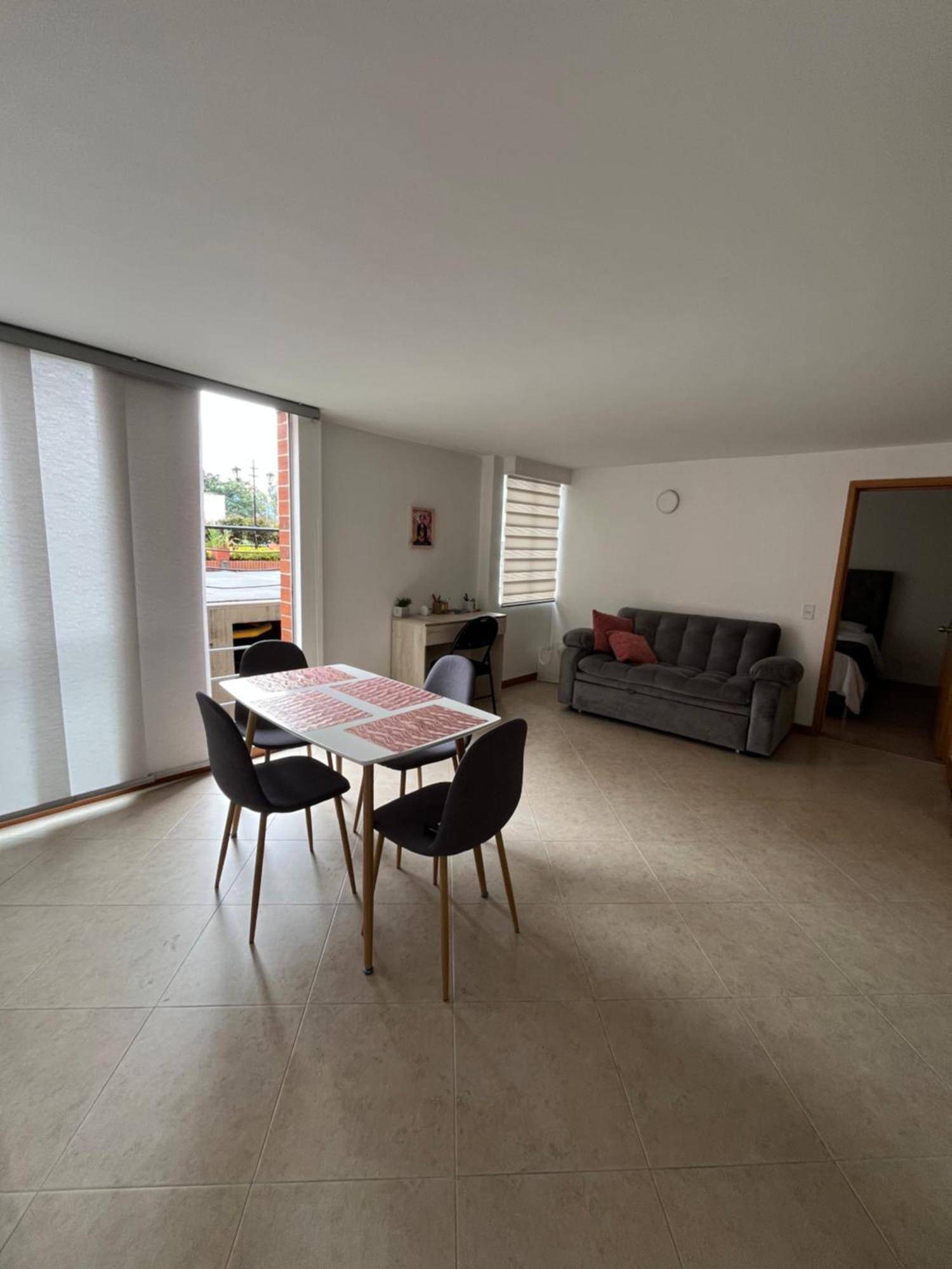 Apartamento In Ciudad Salitre *