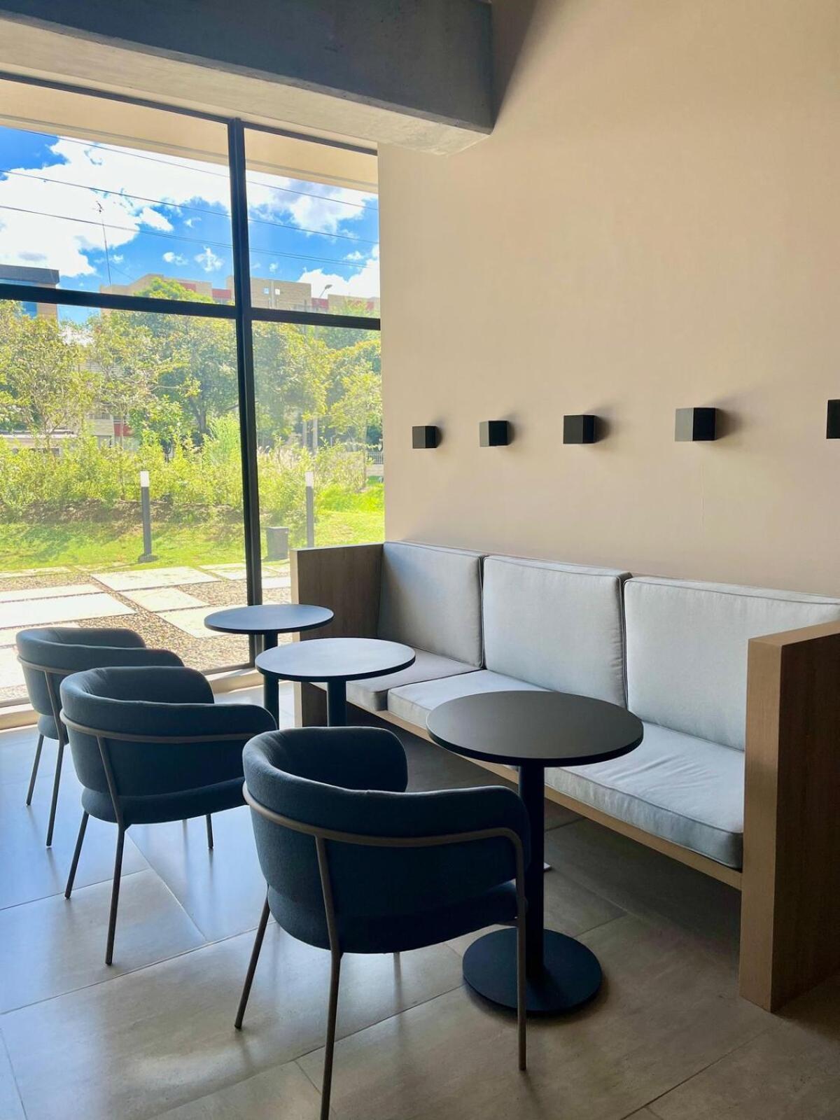 Apartment Business Near To Us Embassy And Corferias By Tsi Management, Free Parking