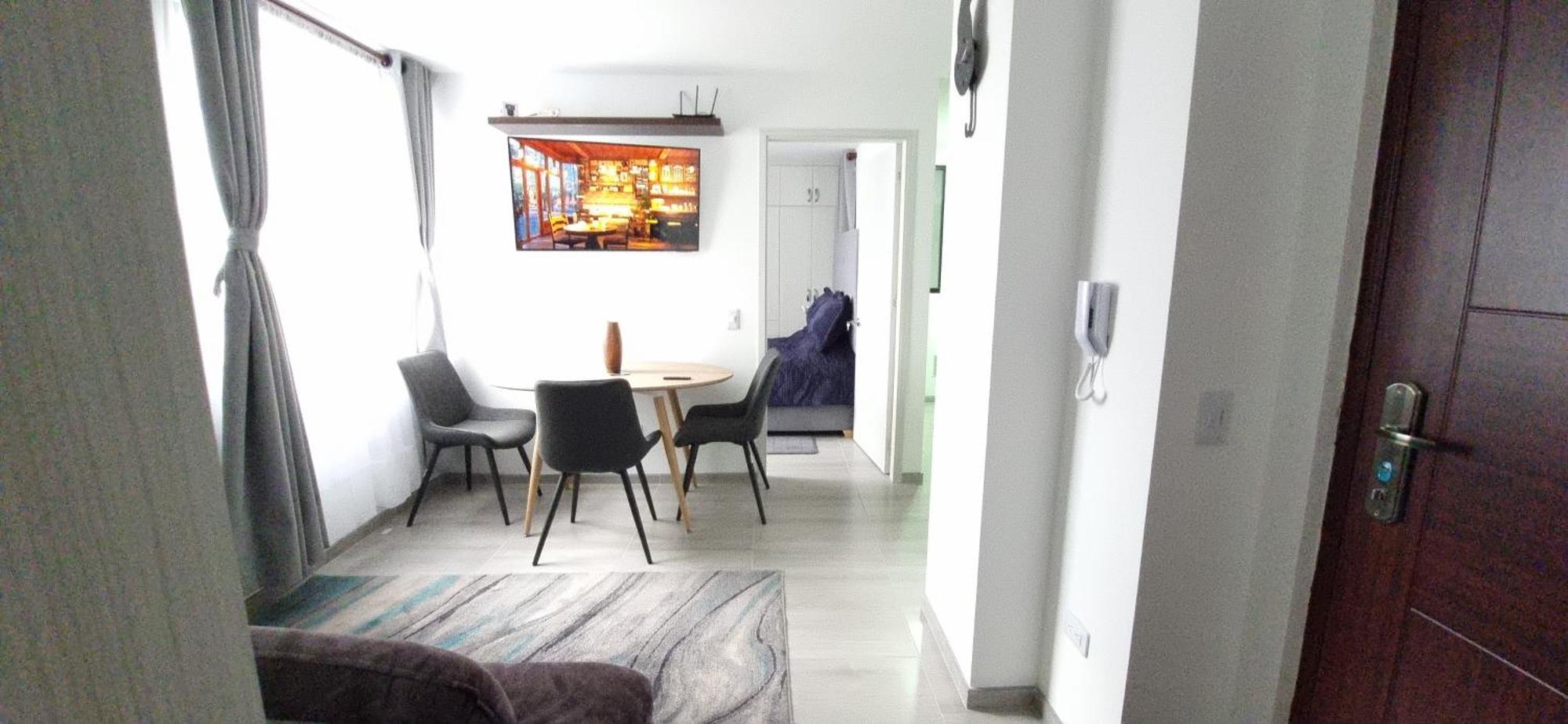 Apartment Comodo Cerca Al Aeropuerto *