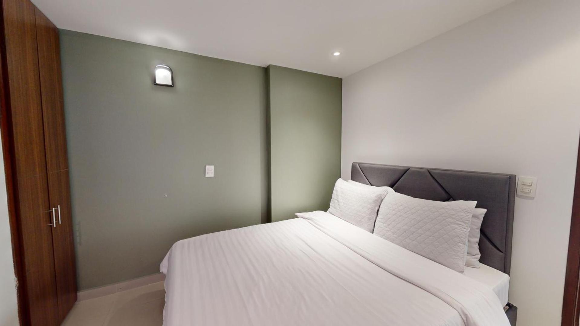 Cm Living 3 Hab, Calle 109, Parking Gratis *