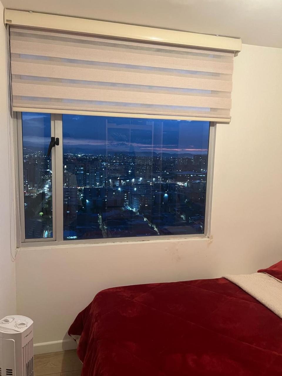Con Vista De La Ciudad En Fontibon Homestay Bogota
