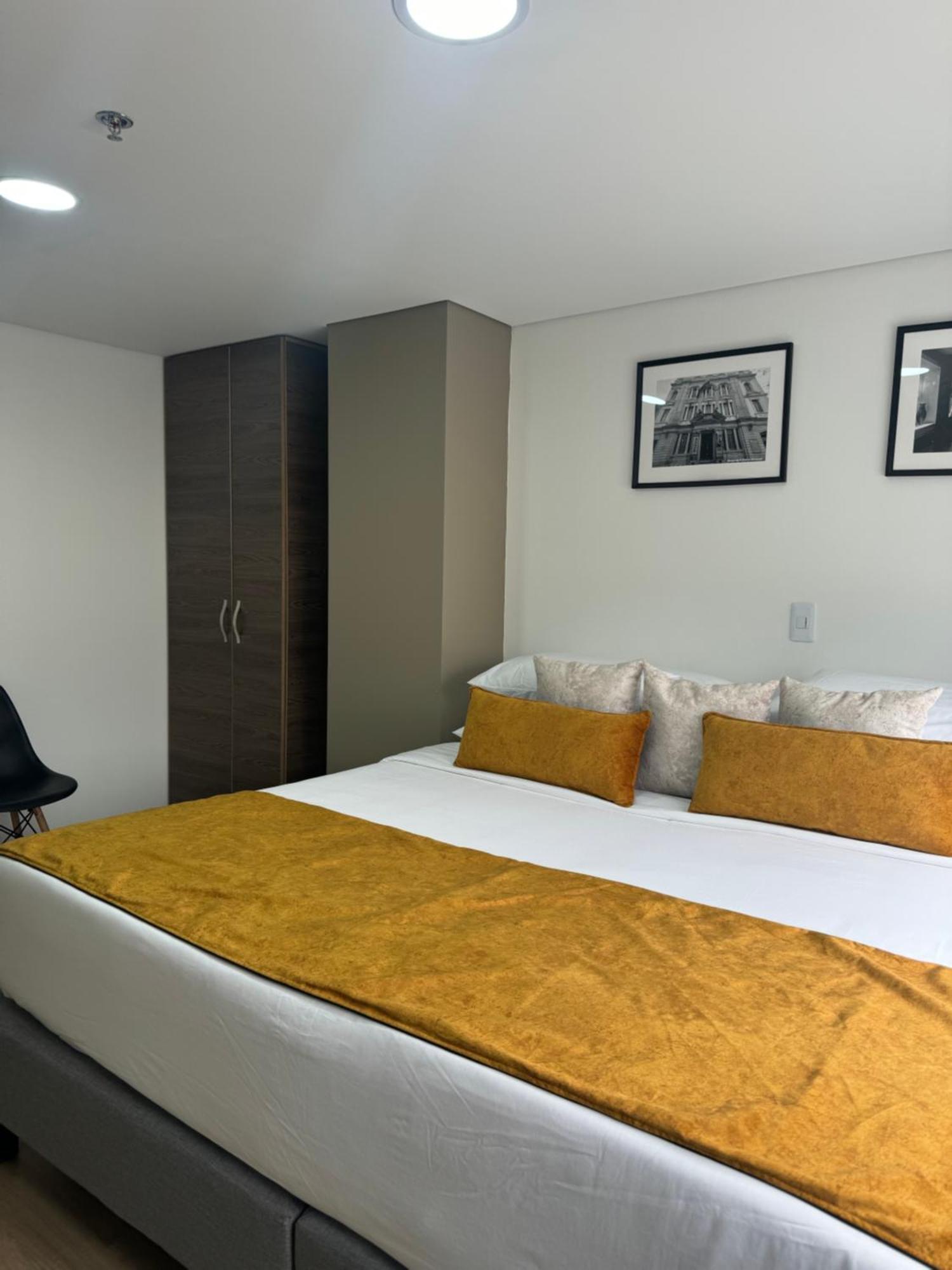 Wlh Gold Hotel Bogota