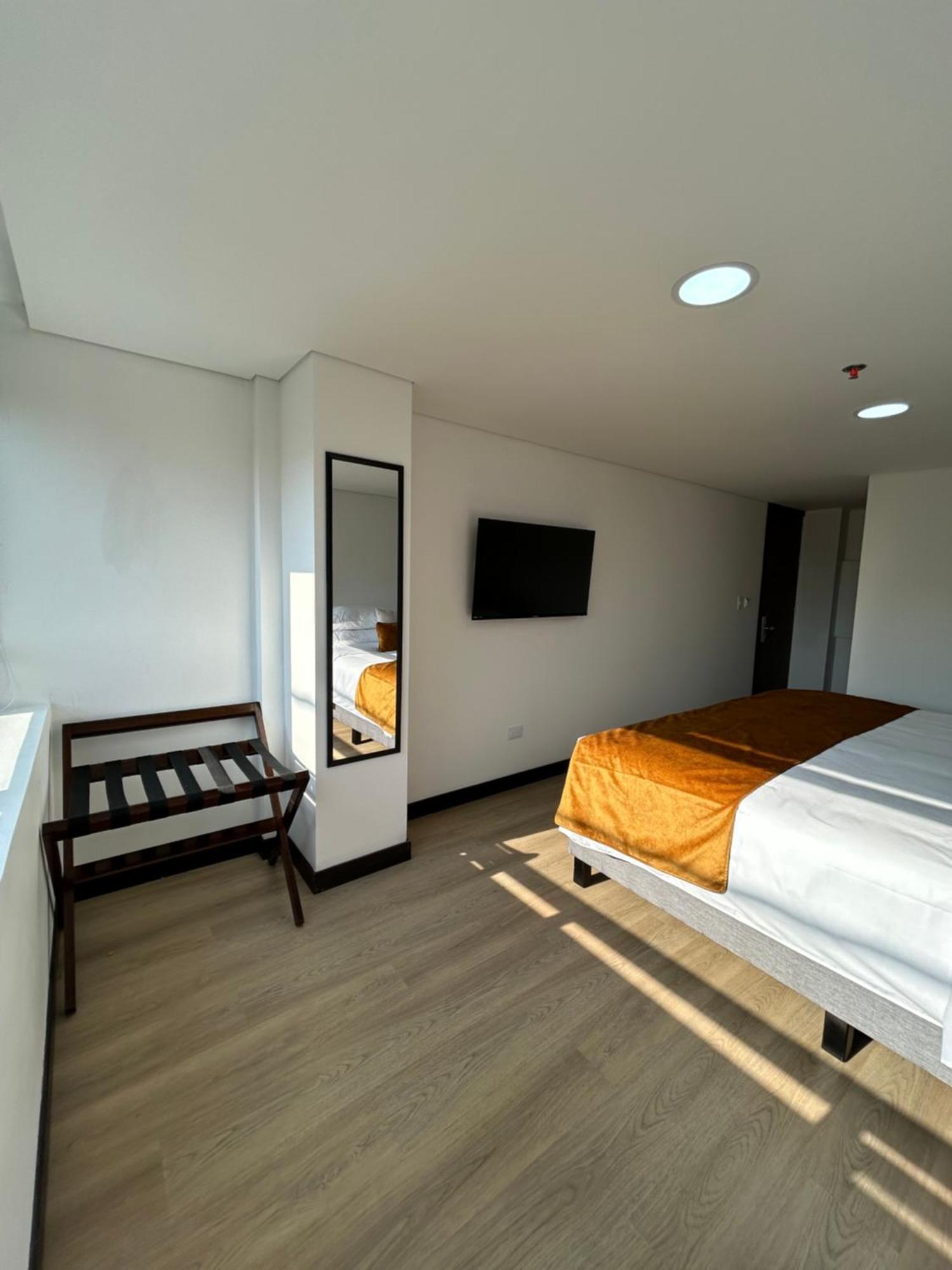 Wlh Gold Hotel Bogota