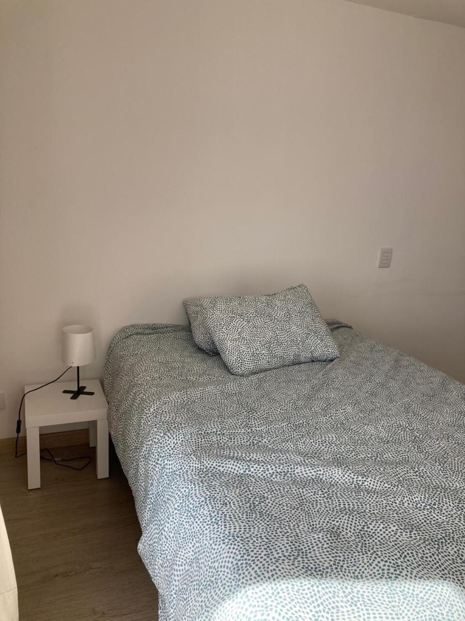 Apartment Con Balcon *