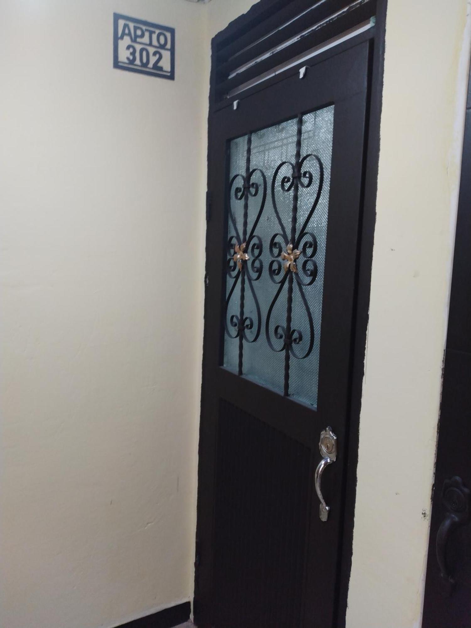 Y Muy Cerca Del Aeropuerto Apartment Bogota