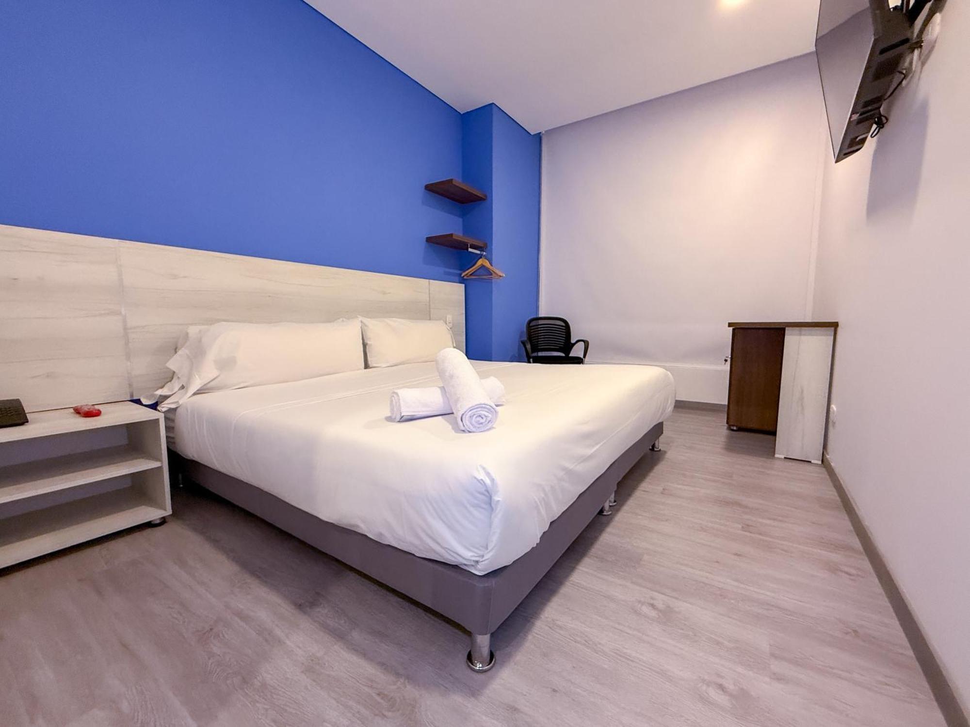 Hotel Regency La Feria