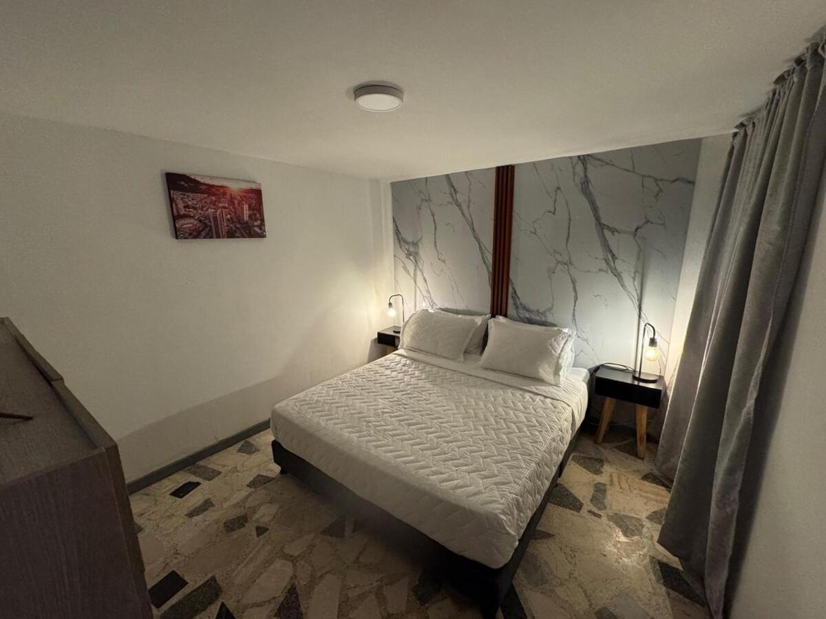 Apartment Roombacataairport *