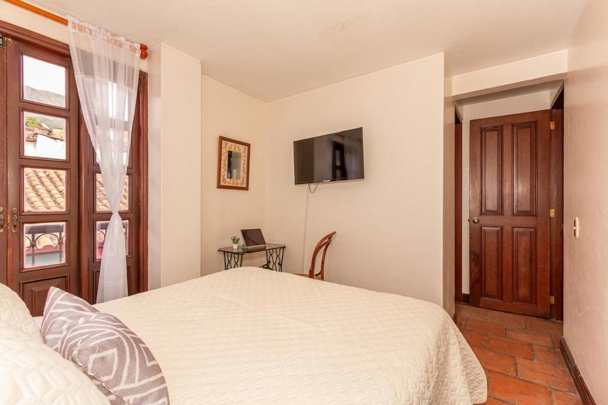 Premium La Candelaria 2br Chimney Cityview Apartment