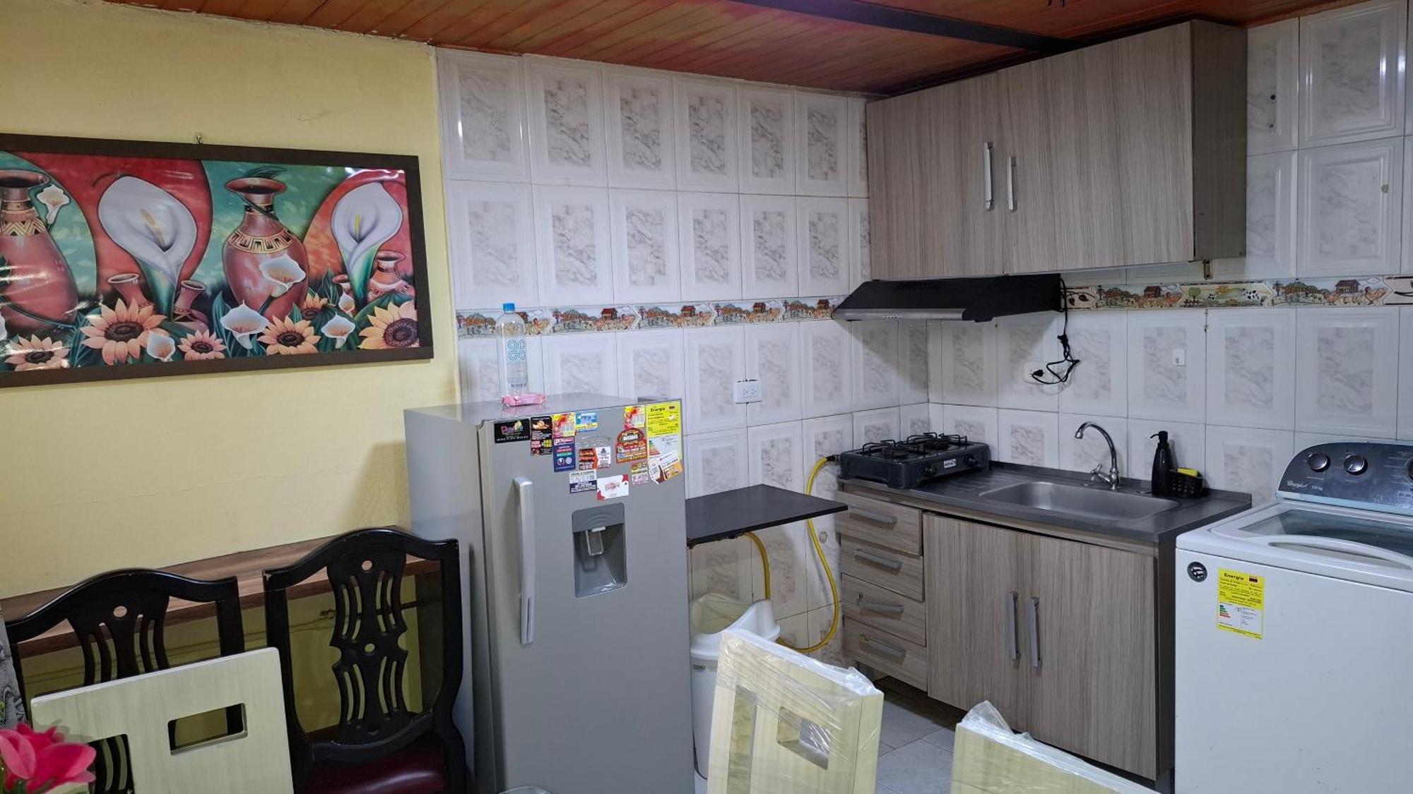 Y Cerca Del Aeropuerto Apartamento *