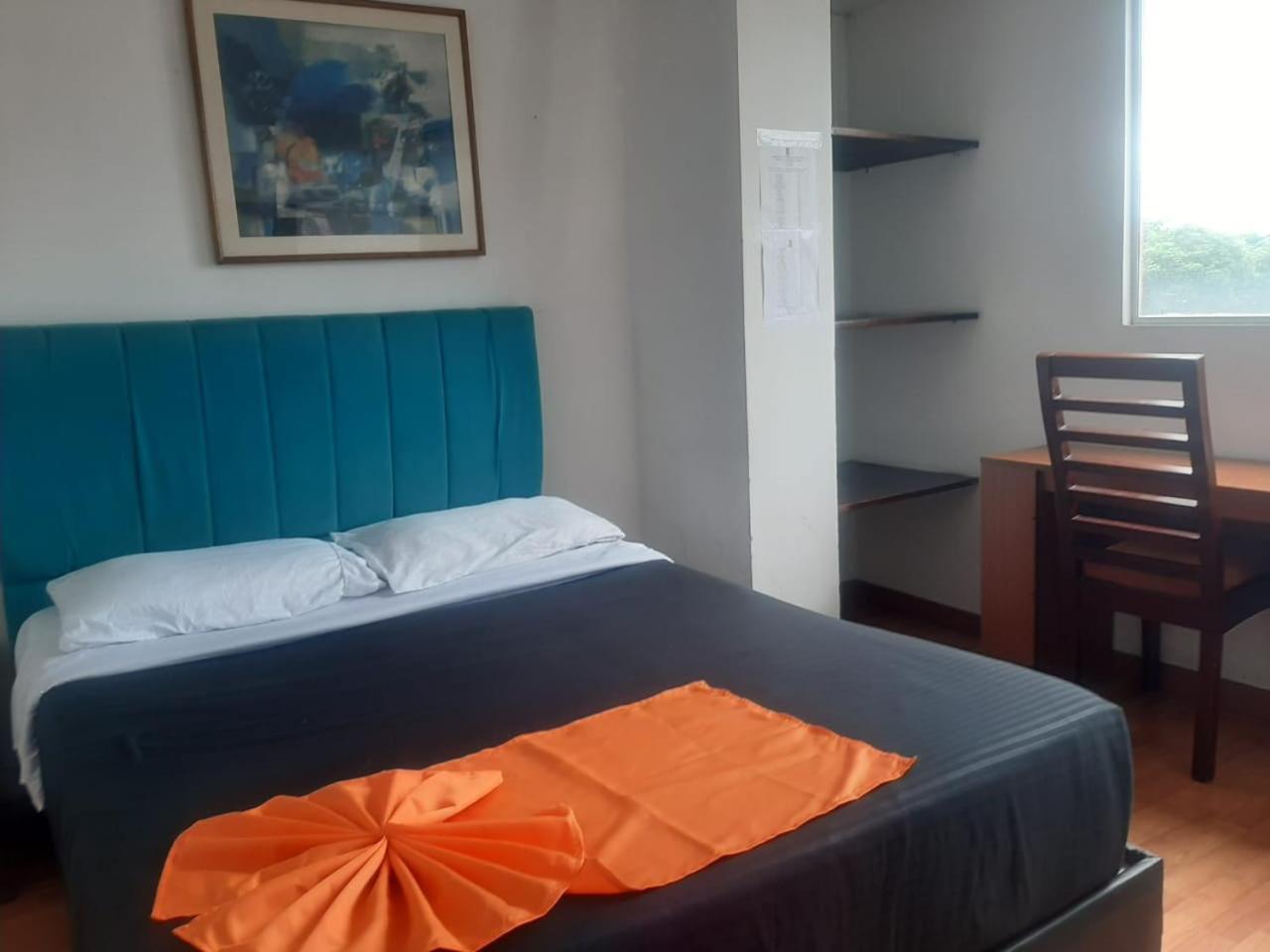 Hotel Cerca Simon Bolivar Estereo Picnic, Movistar Arena ,teusaquillo Informacion Trescientosdoscuatrosieteseiscerocuatroveintisiete Bogota