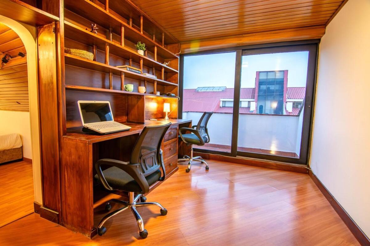 Holiday home Huge Colonial House With Chimney, Luxury In The Exclusive Town In Bogota