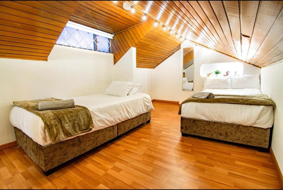 Huge Colonial House With Chimney, Luxury In The Exclusive Town In * Bogota