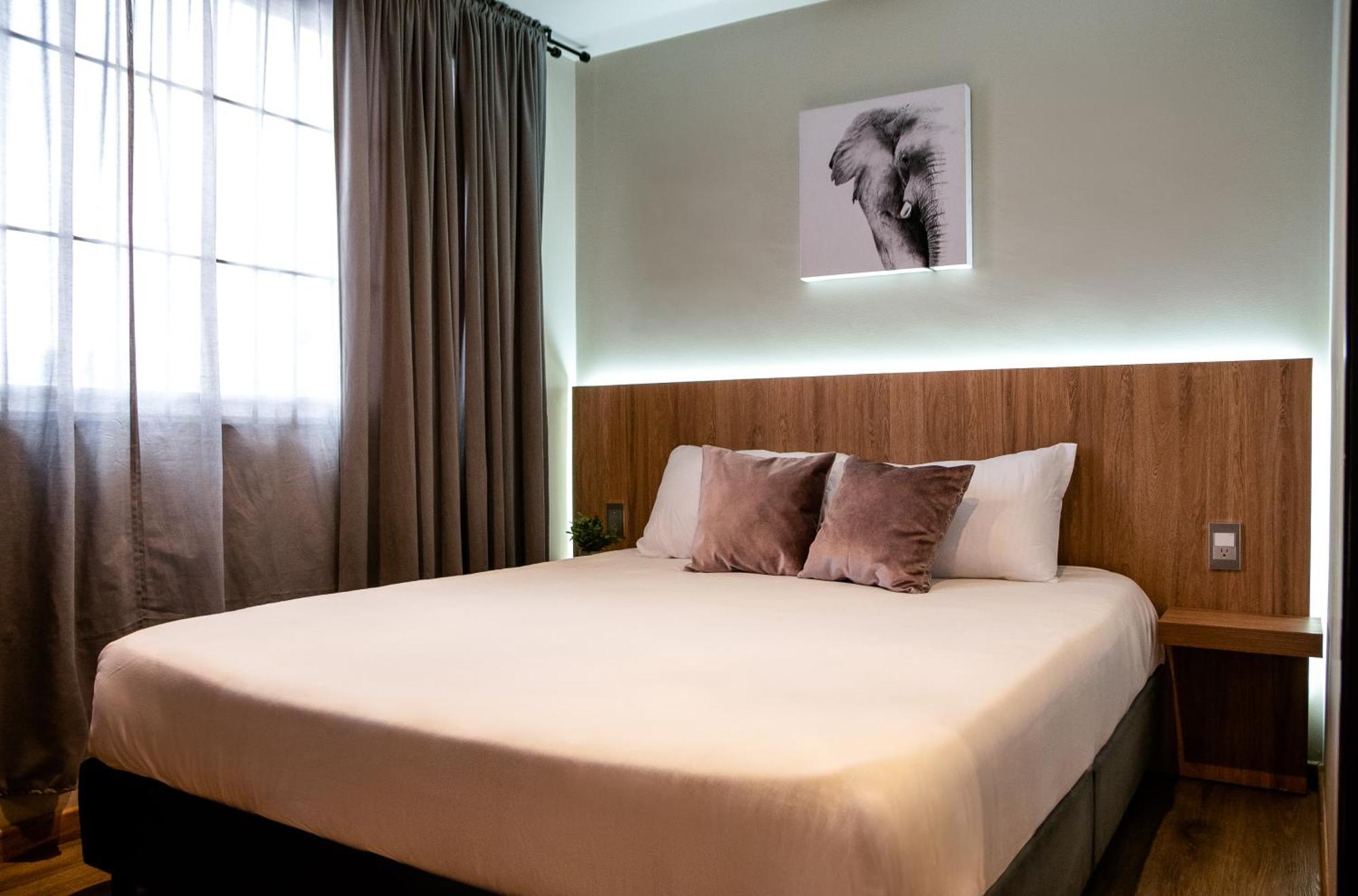 Skyhub Hotel *