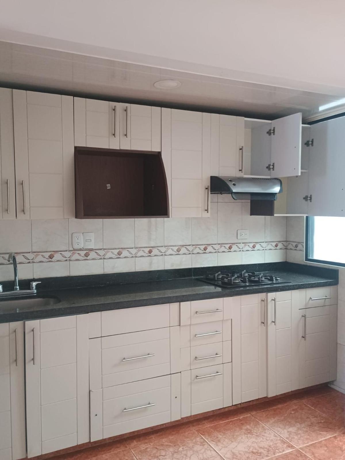 Grande Y Calida 2 O 3 Personas Homestay Bogota