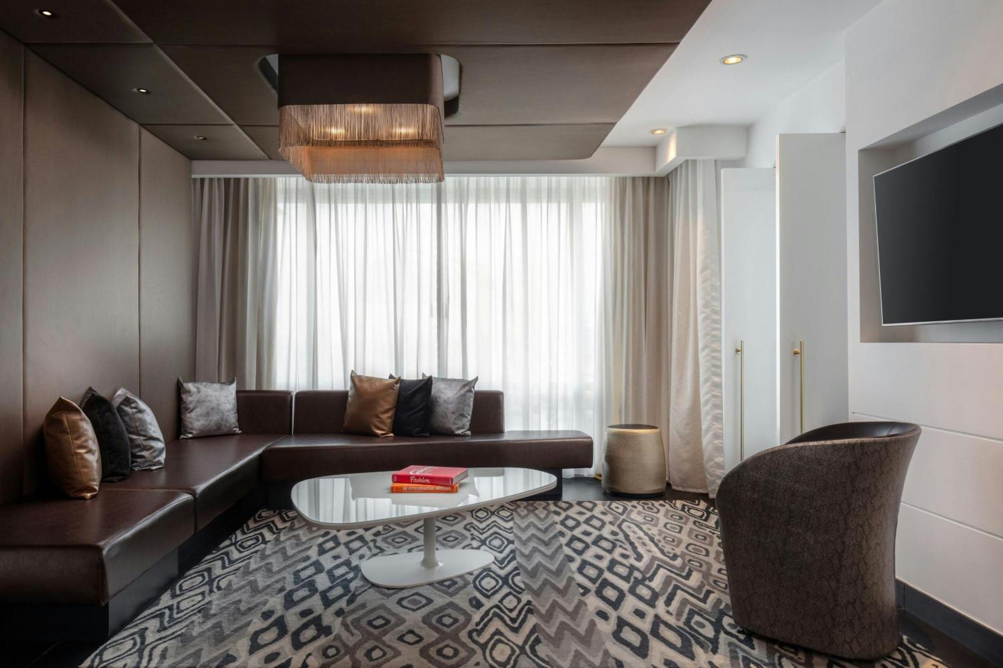 W 5* Bogota