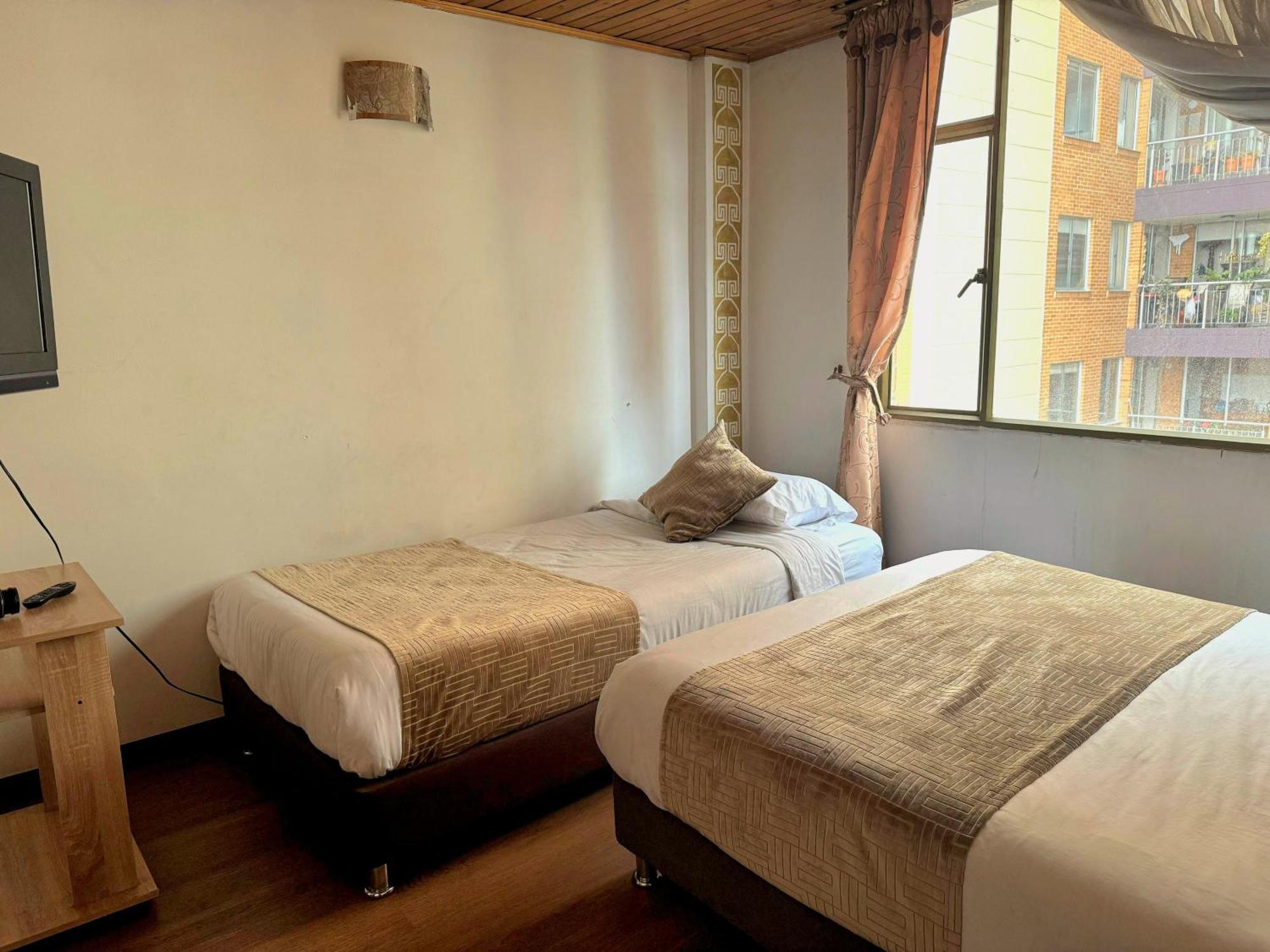 Oporto 83 Hotel