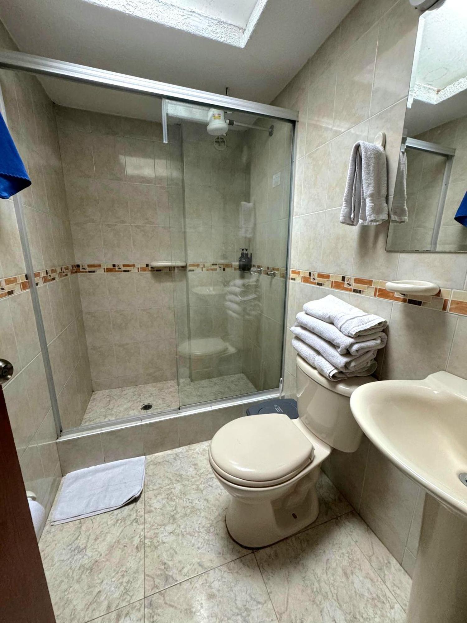 Hotel Oporto 83 Bogota