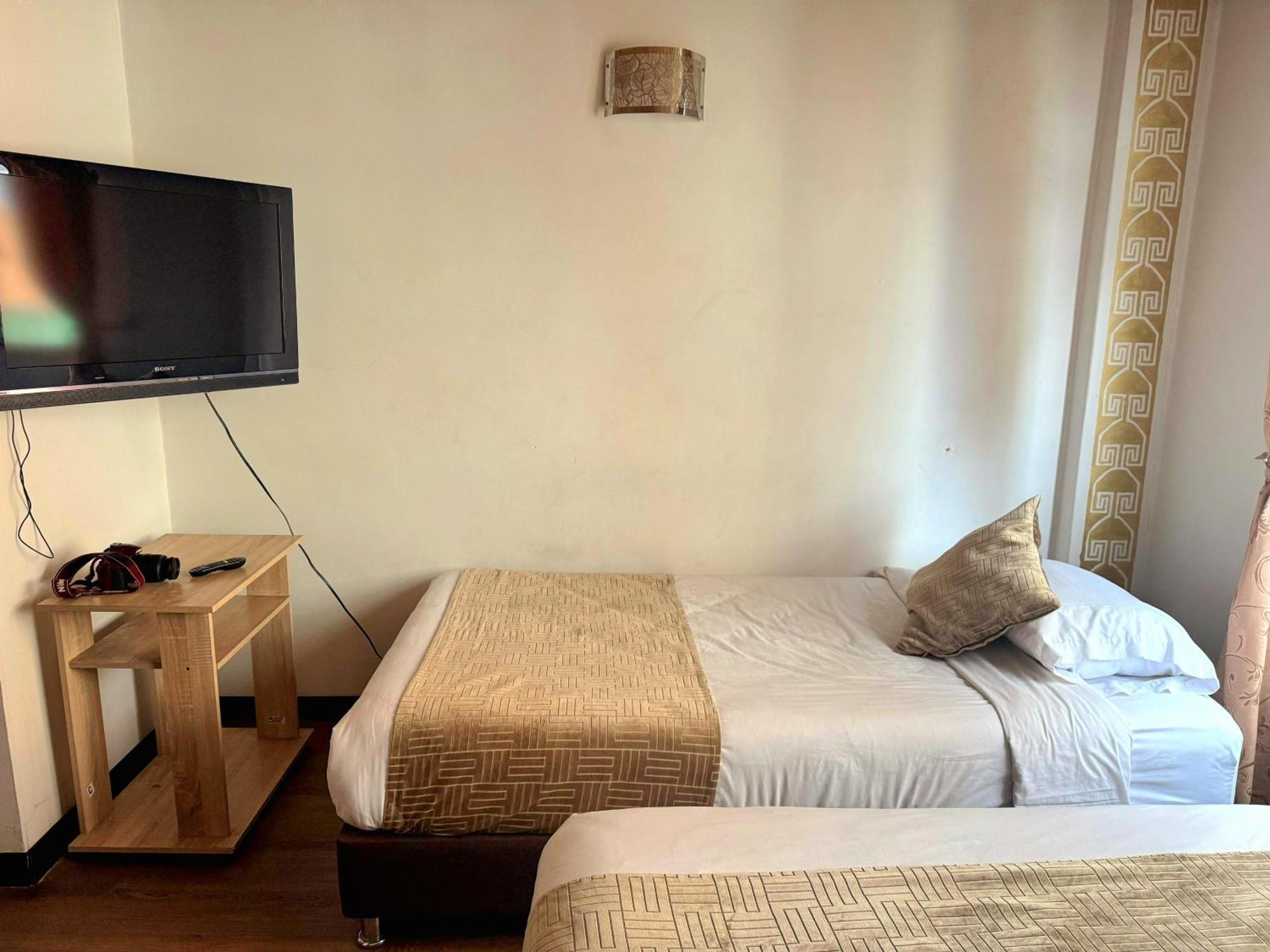 Oporto 83 Hotel 3*