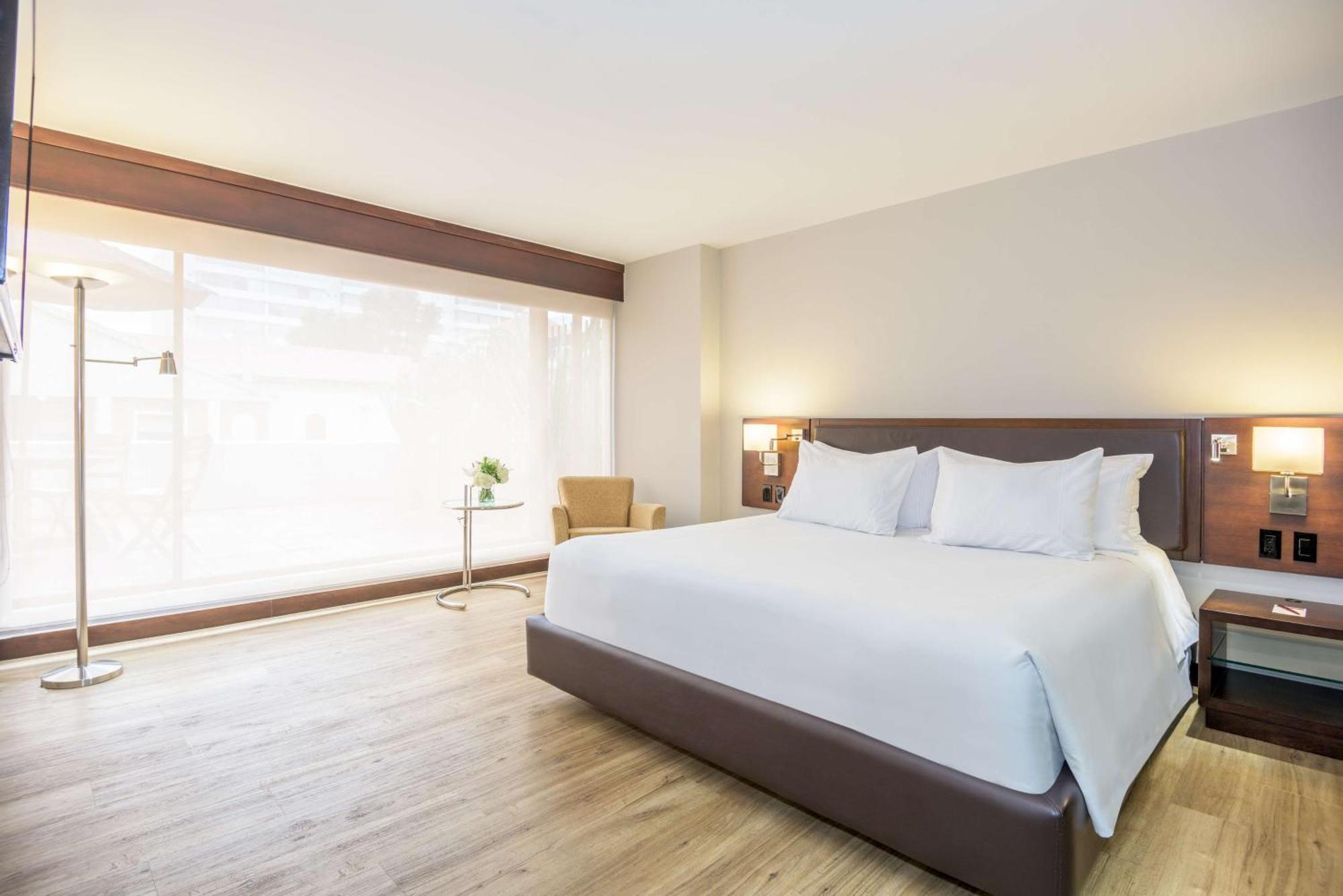 Hotel Nh Collection Wtc Royal