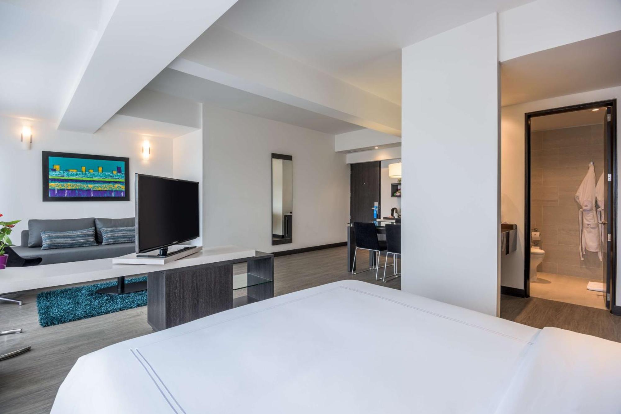 Nh Urban 26 Royal Hotel Bogota