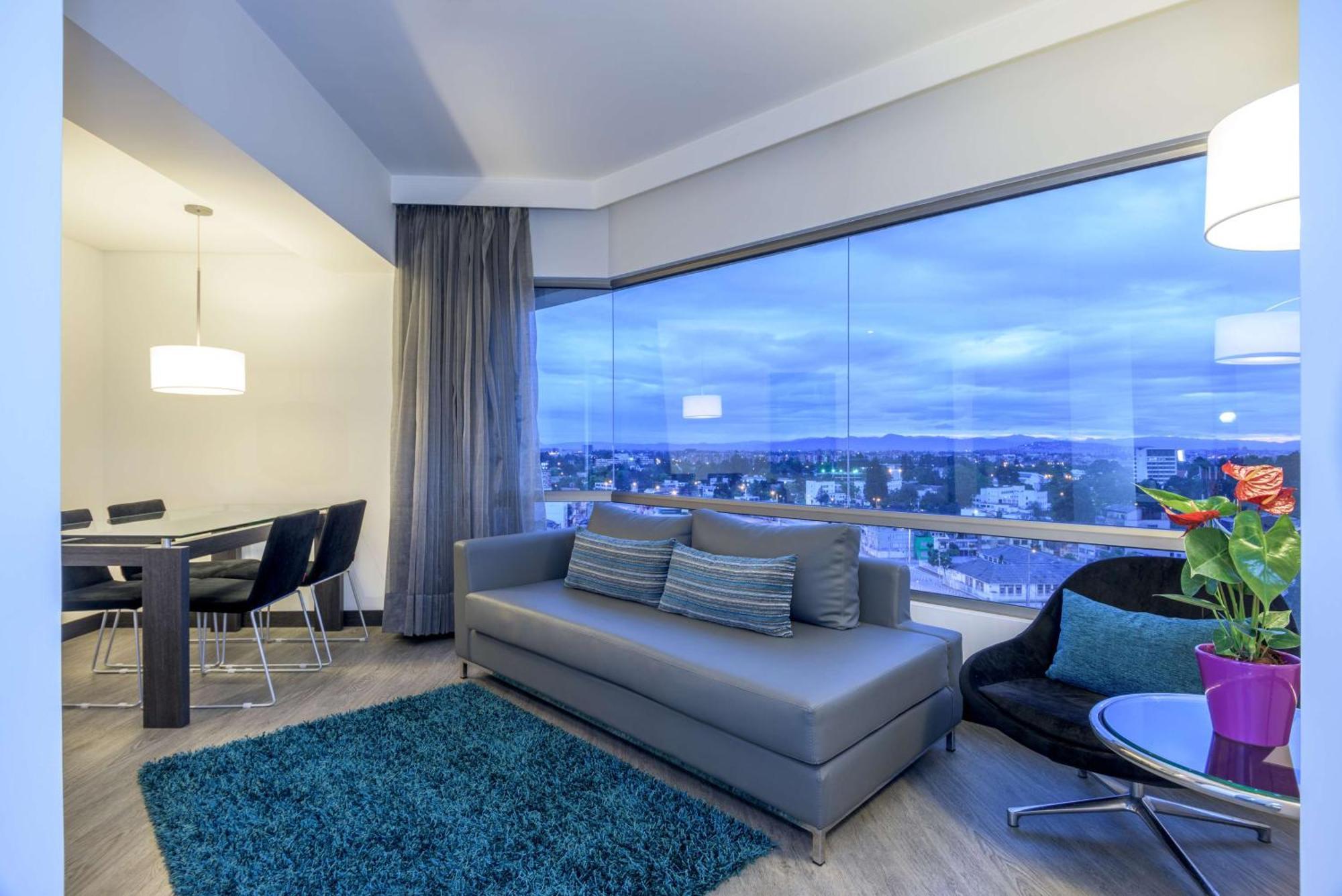 Hotel Nh Urban 26 Royal Bogota