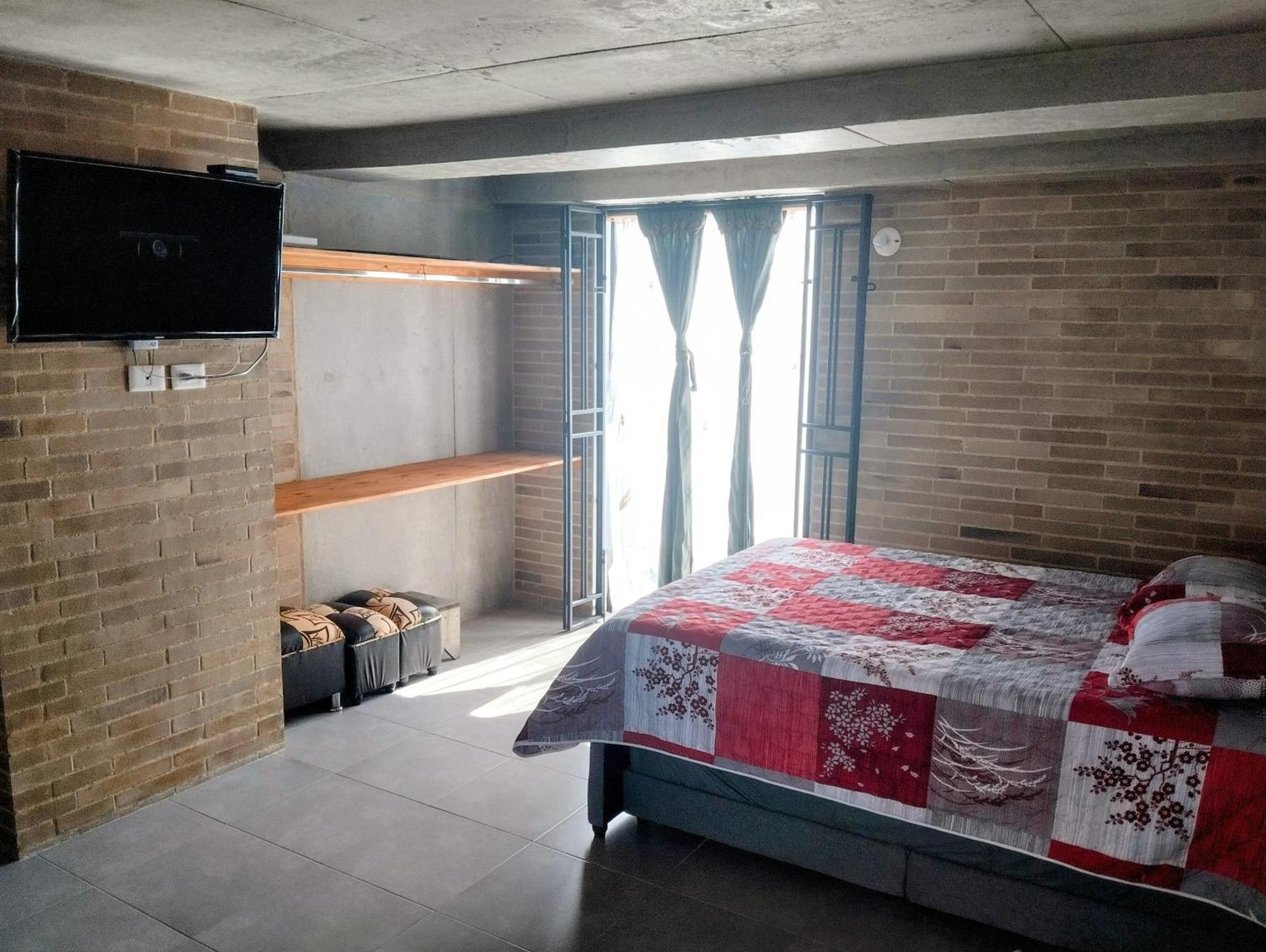 Comodo Loft Diseno Industrial Con Terraza Privada Bogota