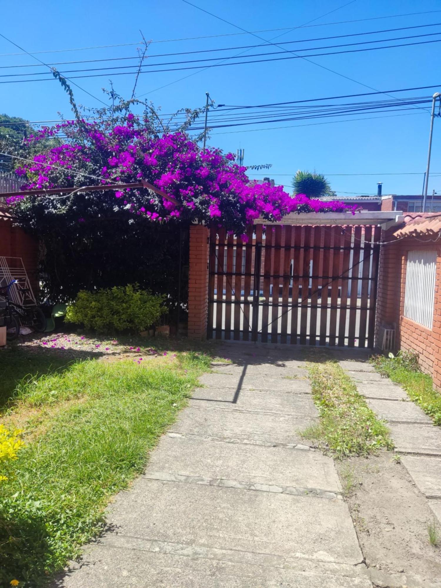 Homestay Excelente Cerca Parque Simon Bolivar, Embajada Y Movistar3 Bogota
