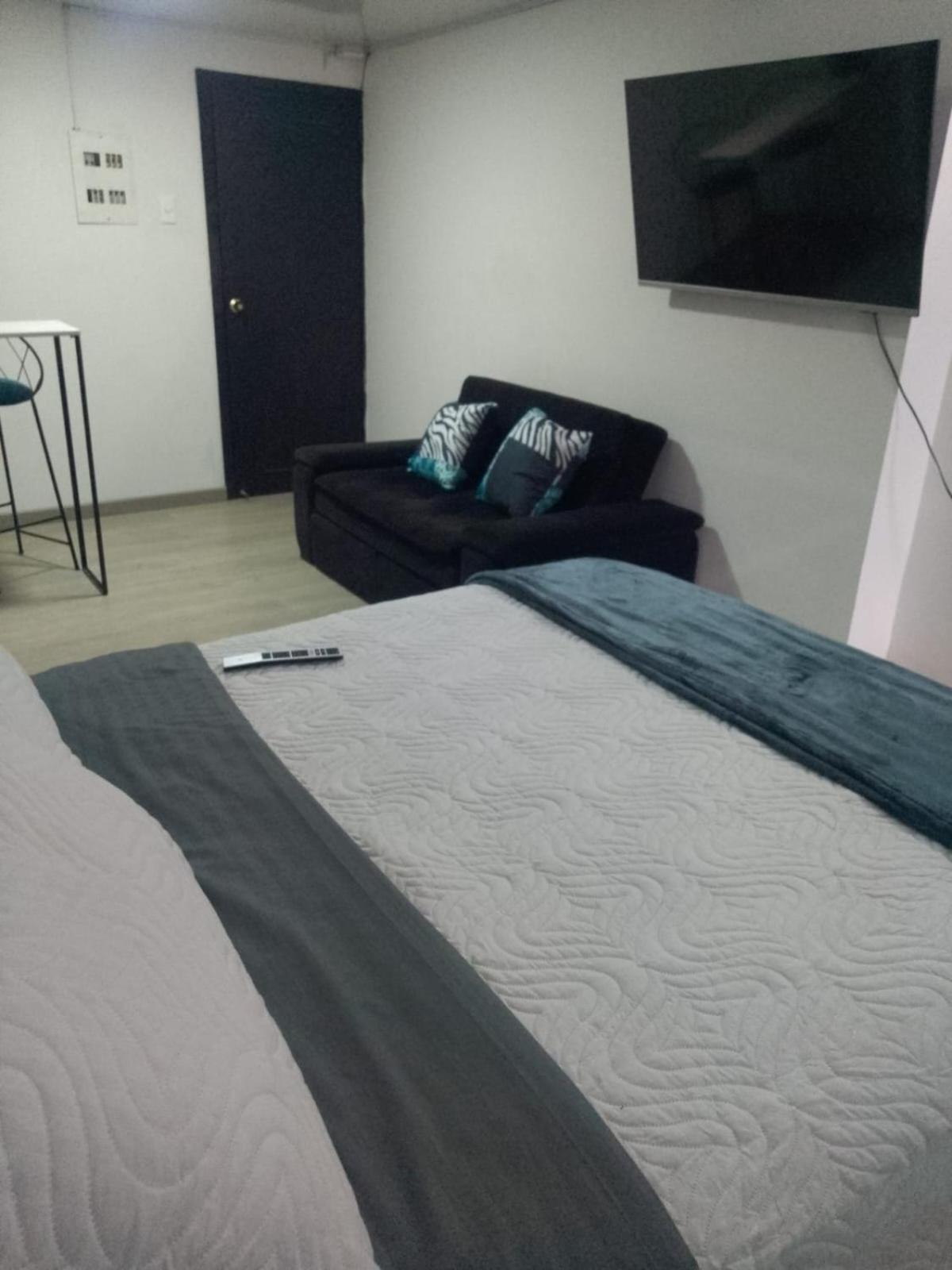 Homestay Aeropuerto La Morada # 1