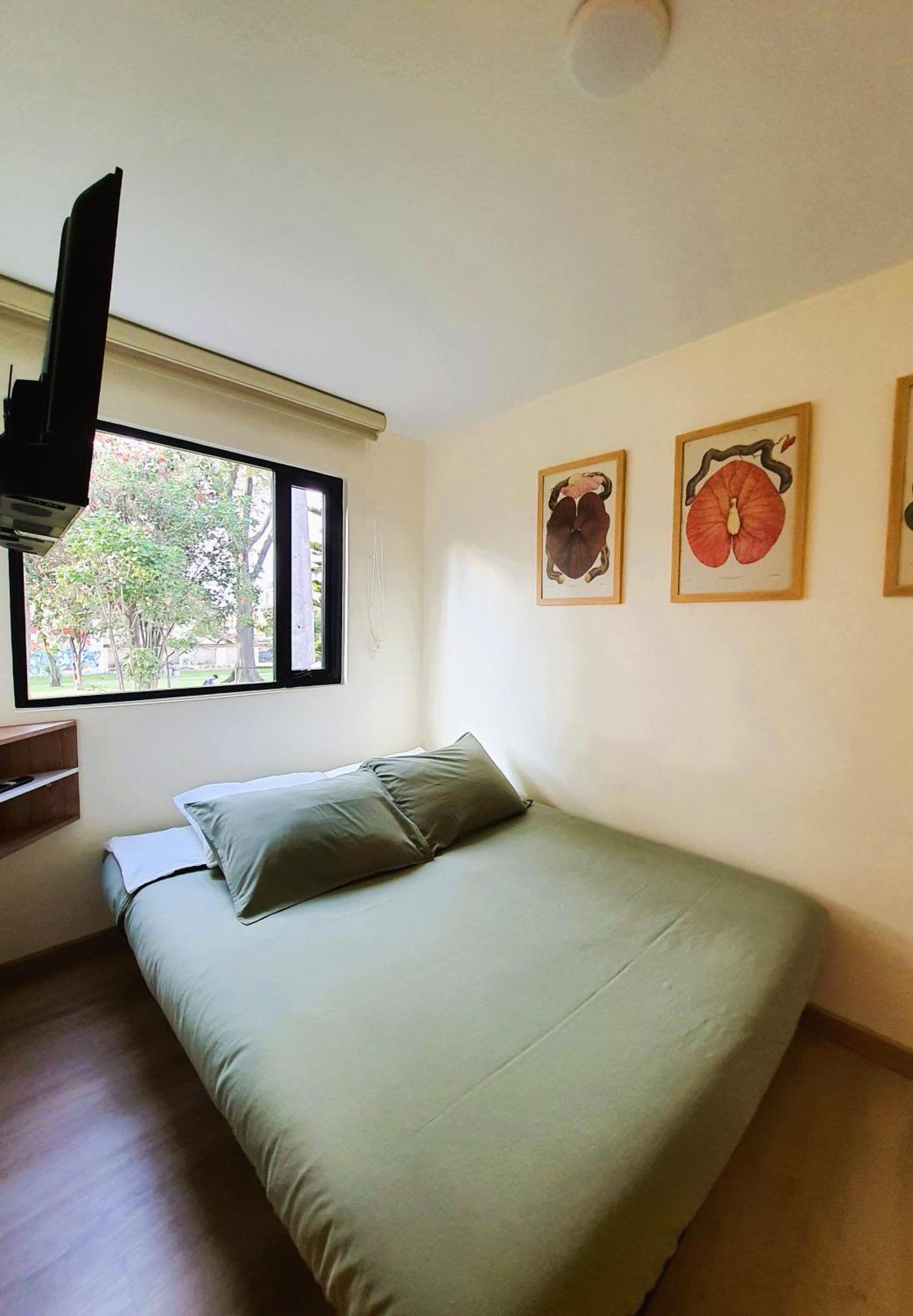 Red House, Airport Embassy Apartment Bogota