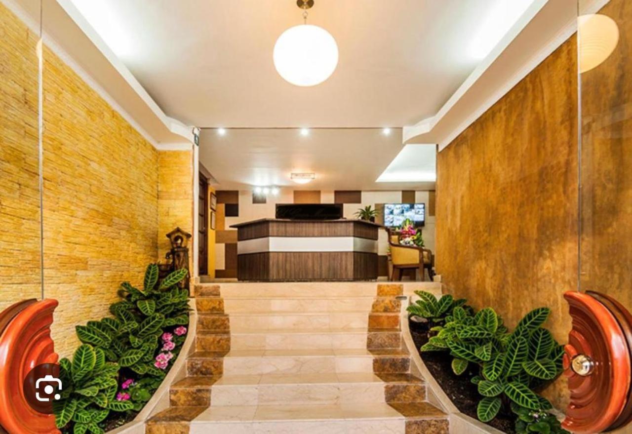 Hostelfc Marly Guest house *