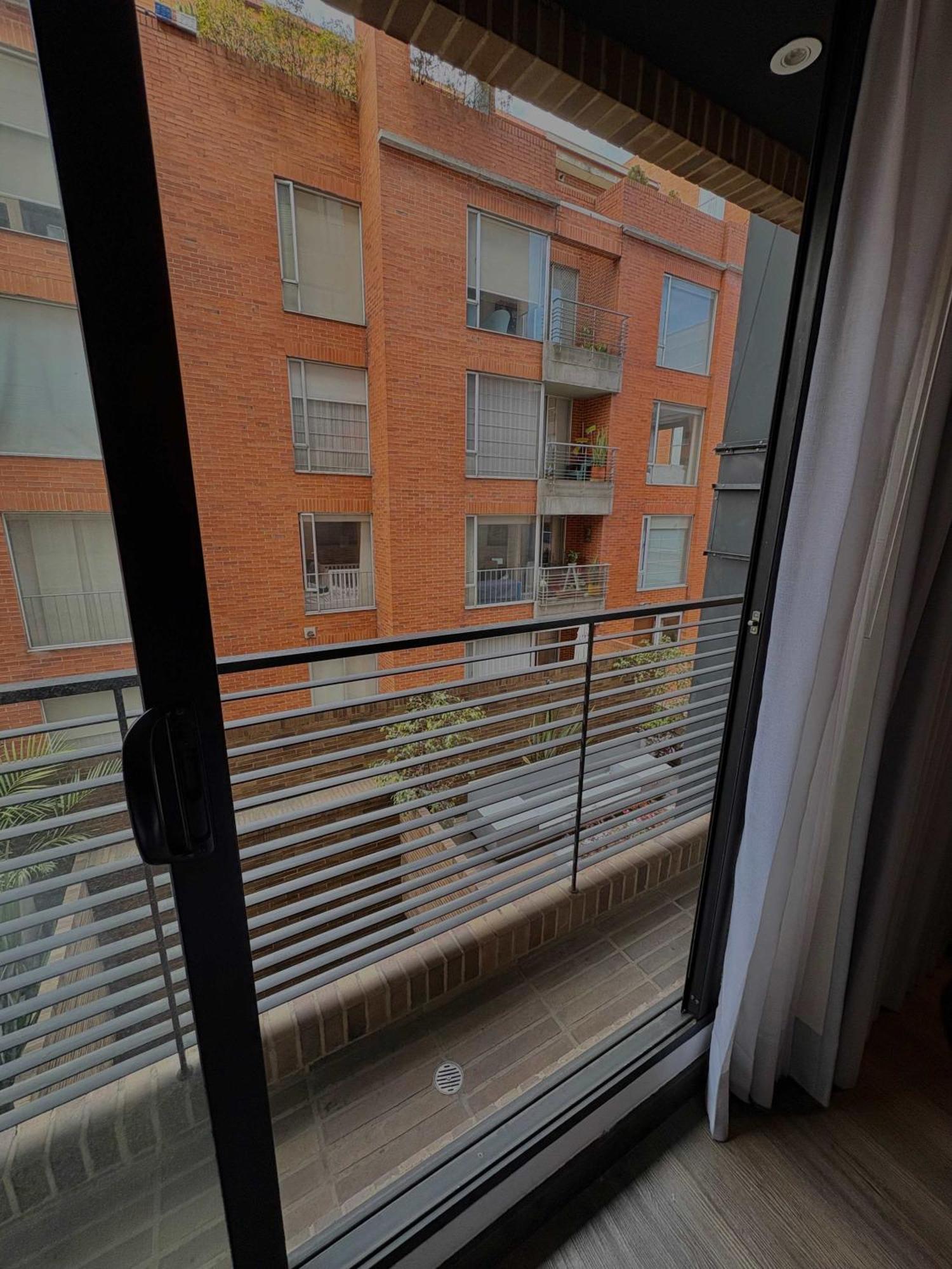 Loft Minimalista De Lujo Con Balcon En Zona Prime Bog - Morph Apartment Bogota