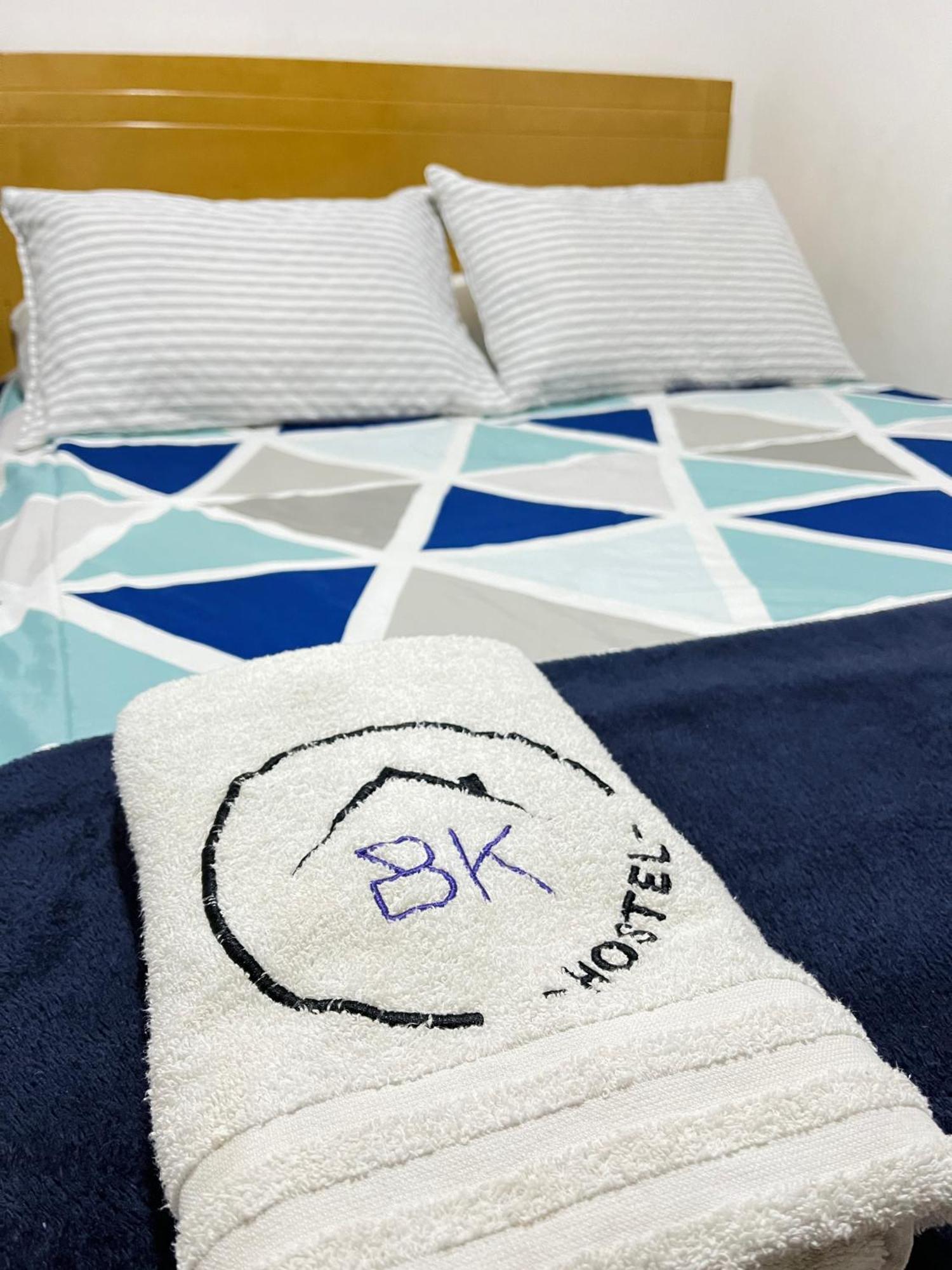 Apartment Kings 302 *