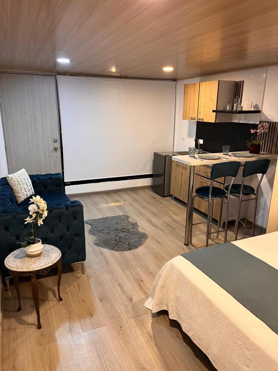 Apartment W Living 104 *