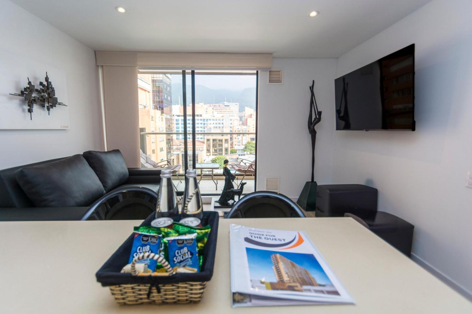 Apartment 1br 500 Mb Spacious View Pool Sauna Jacuzzi Games Bogota