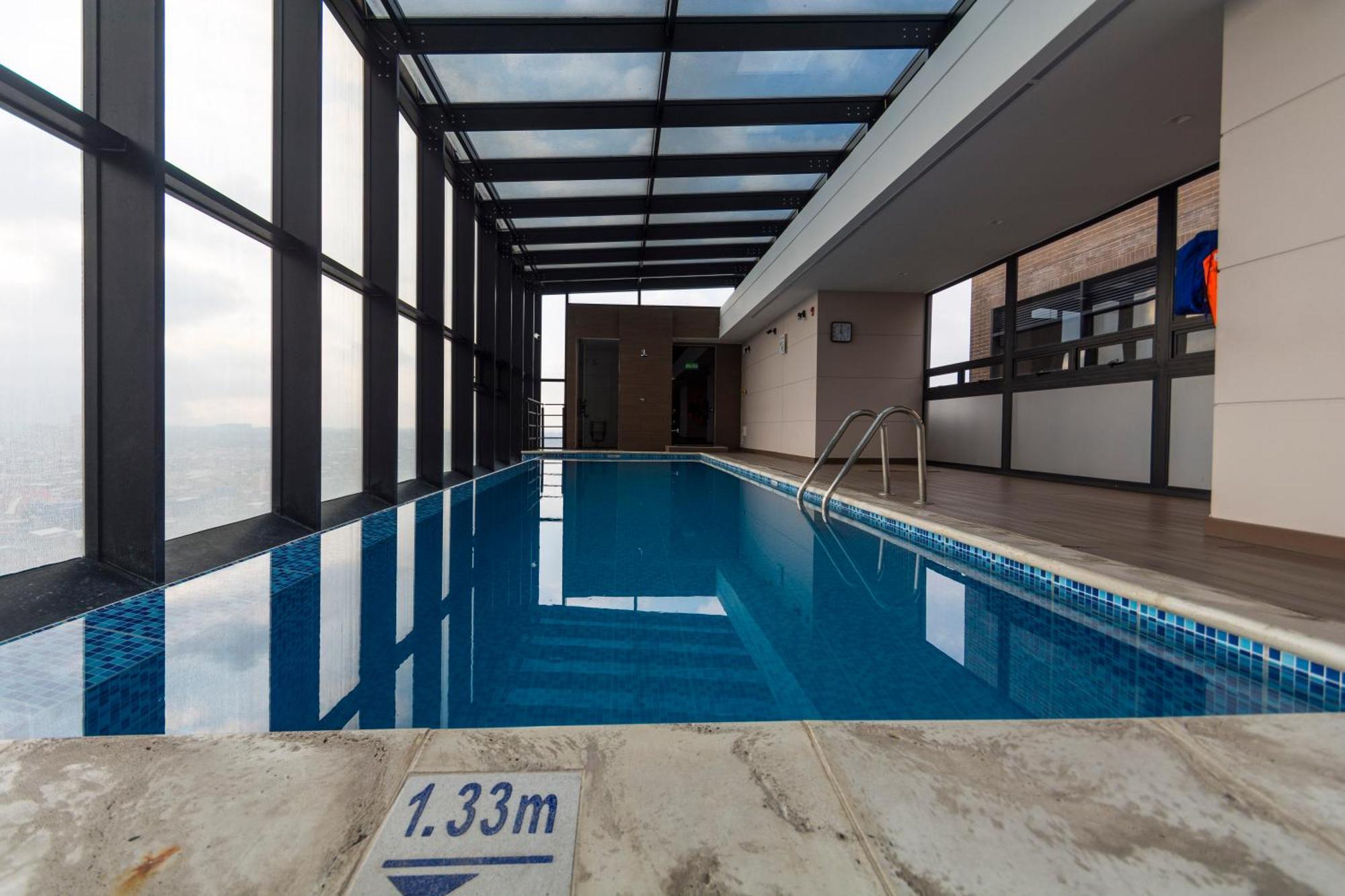 Apartment 1br 500 Mb Spacious View Pool Sauna Jacuzzi Games Bogota