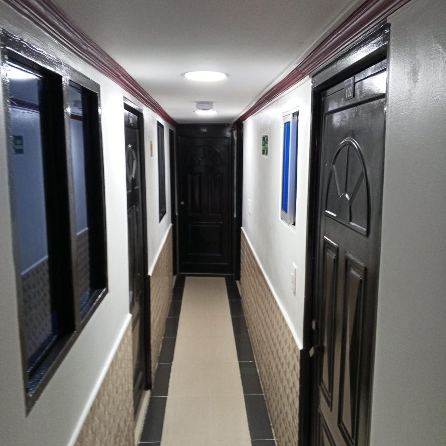 Real Hotel *