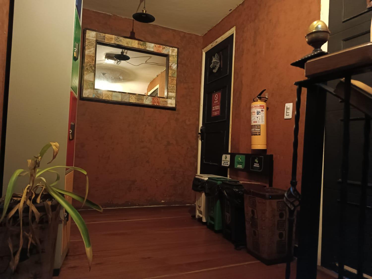 Hostel El Portelli - Solo Extranjeros