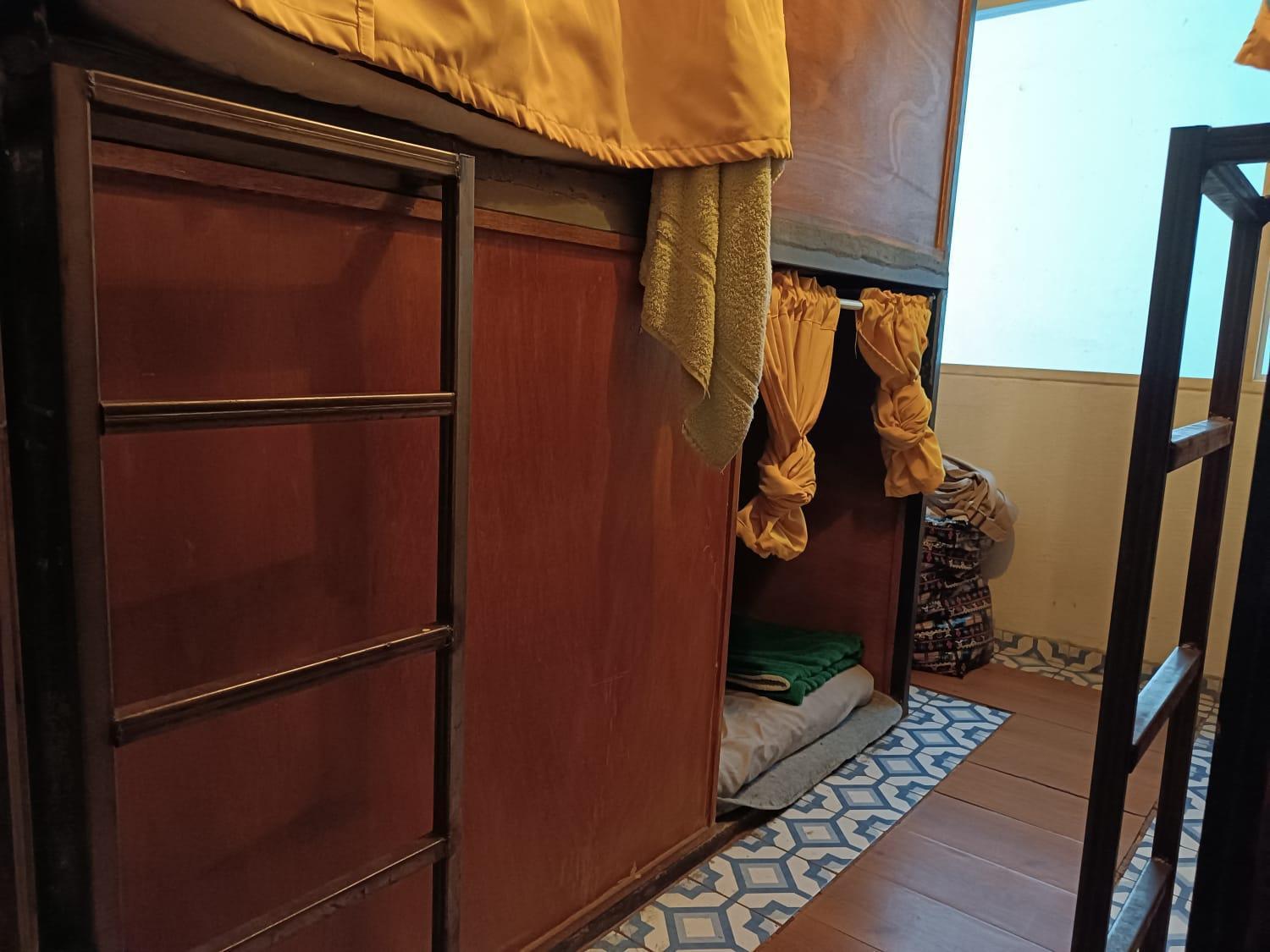 El Portelli - Solo Extranjeros Hostal