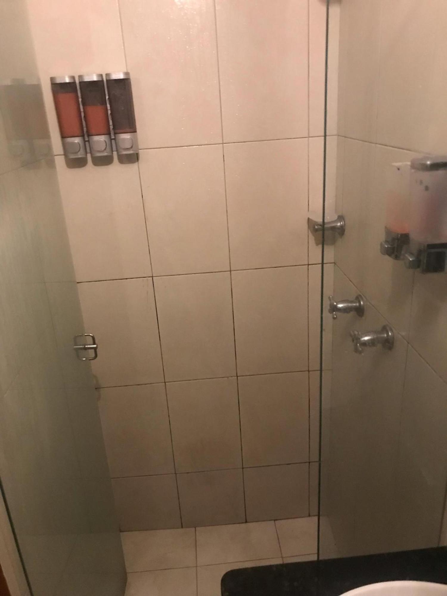 El Portelli - Solo Extranjeros Hostal *