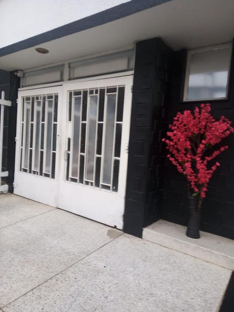 Guest house Roma House N- Campin Movistar Ministerios Simon Bolivar Bogota