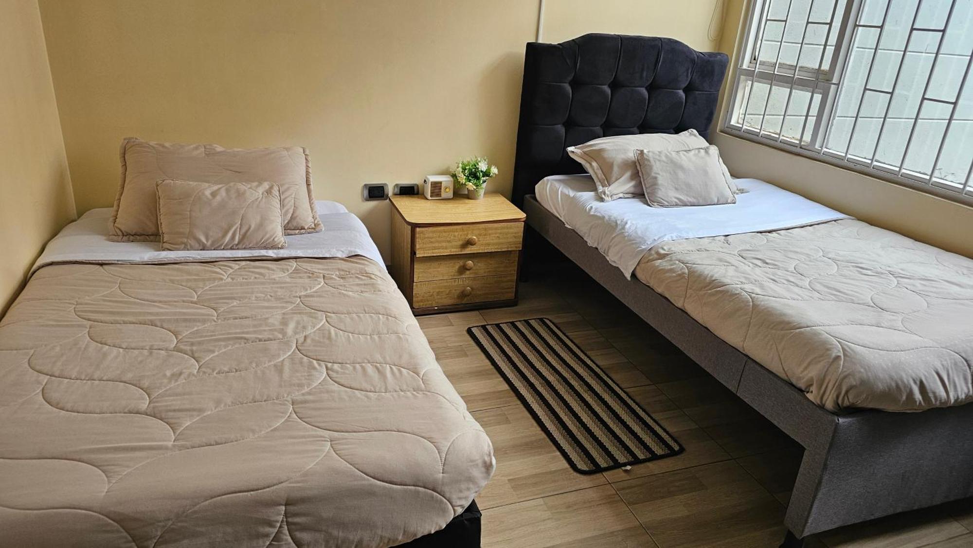 Homestay Colisseum Roma House - Turin- Campin Movistar Embajada Cubo Colsubsidio