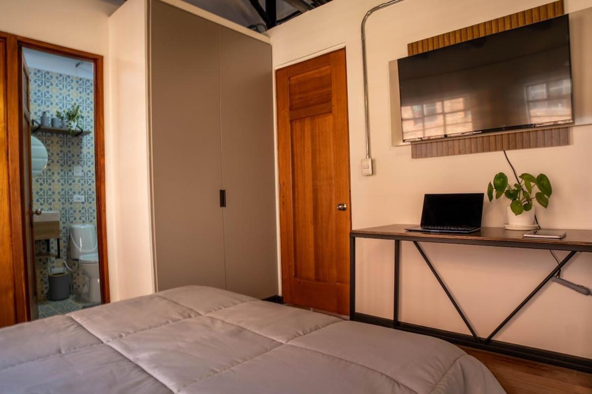 Apartment Capital House *