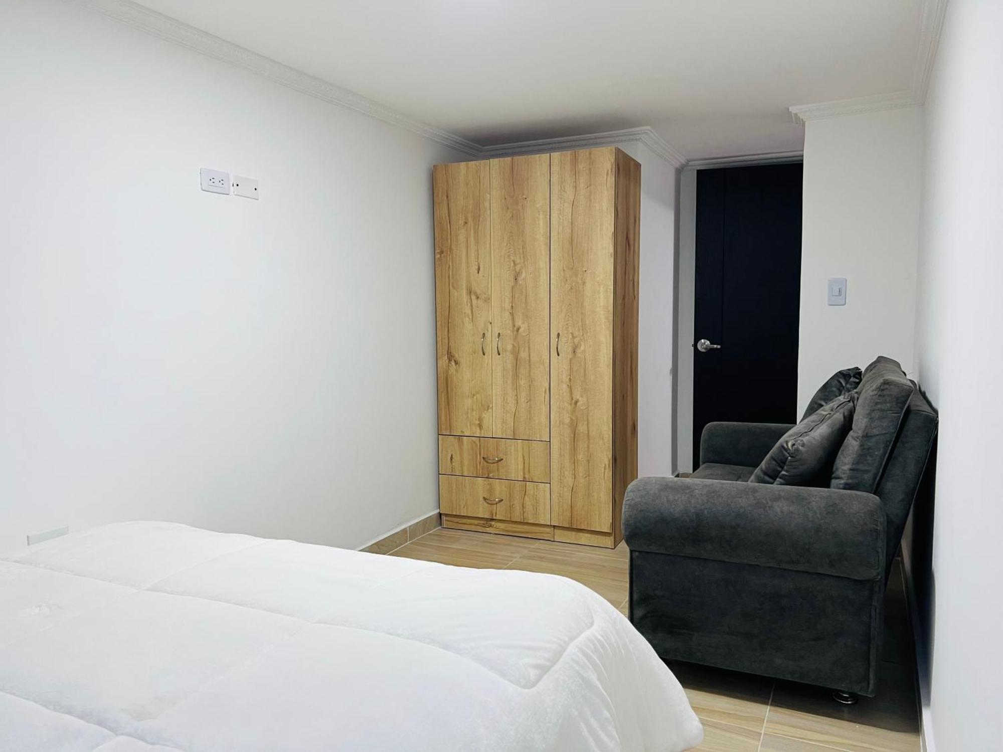 Apartment Aptos La Directriz. *