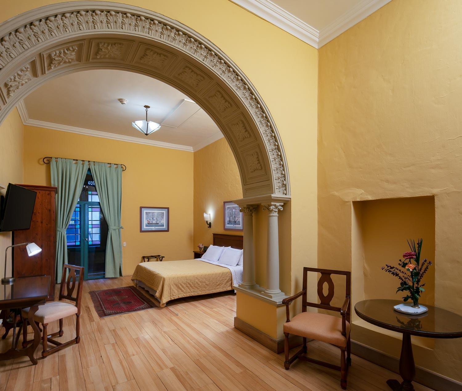 De La Opera Hotel 5*