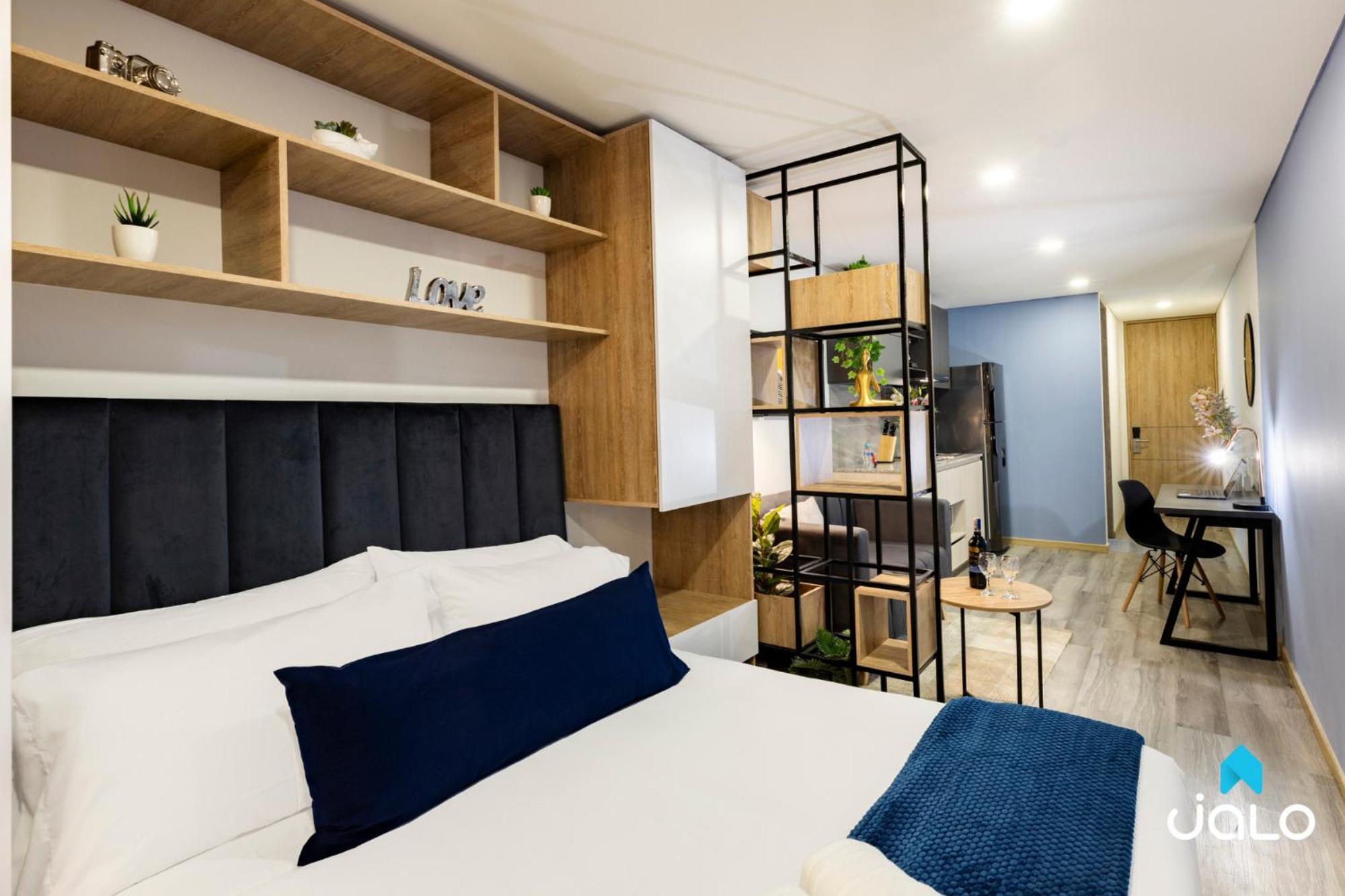 Modern Loft In 85 St Apartment *