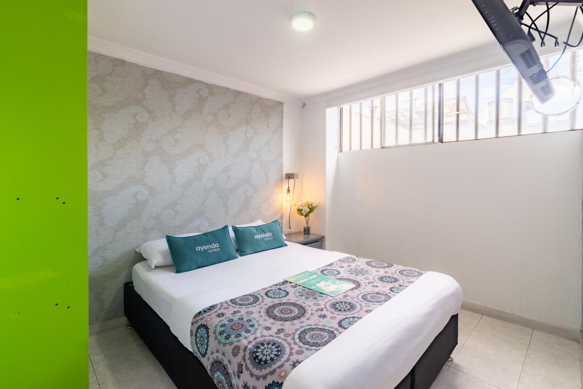 Hotel Elegant Suite 2*