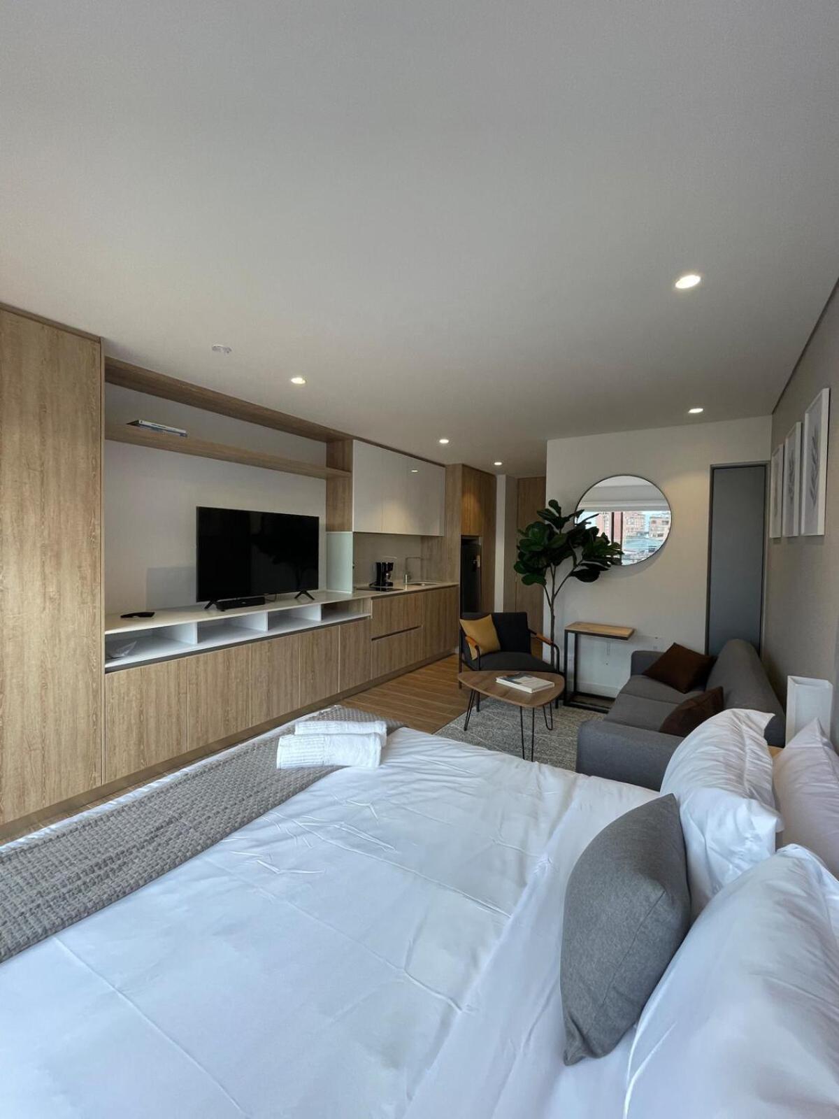 Modern With Terrace In Event Sector Apartment